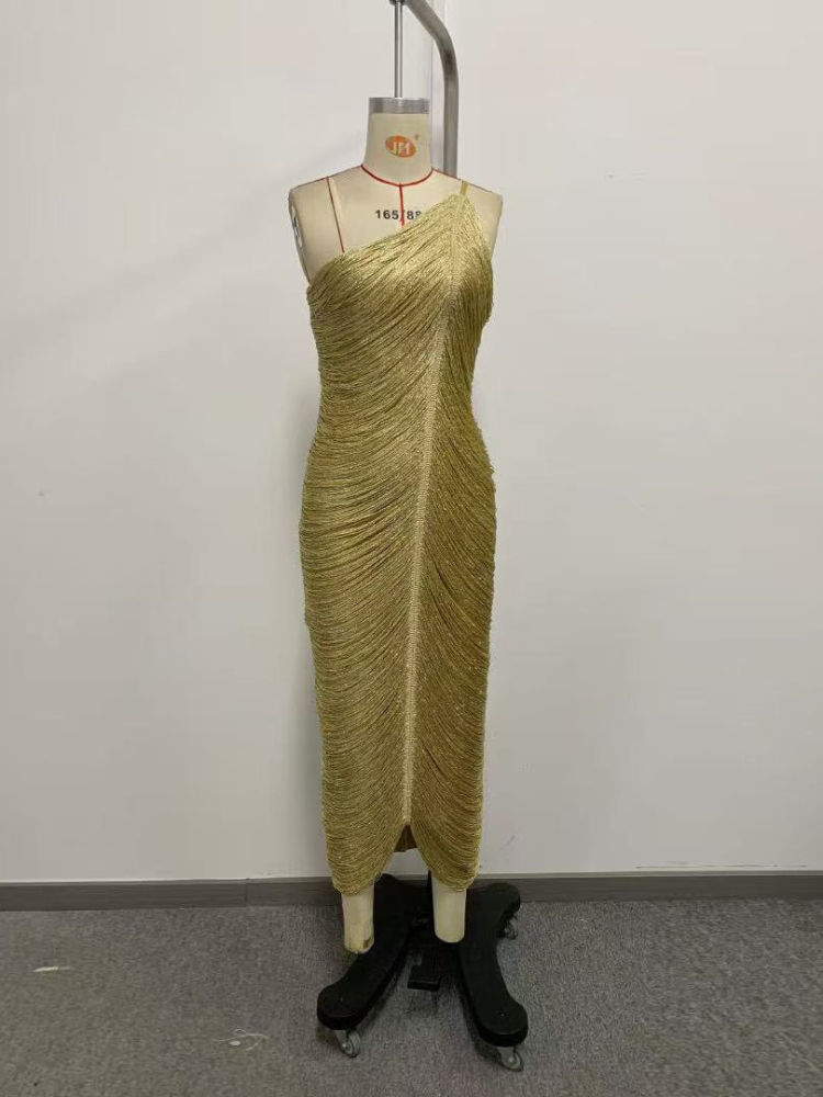 TWOTWINSTYLE Off One Shoulder Patchwork Sequins Slit Design Dress