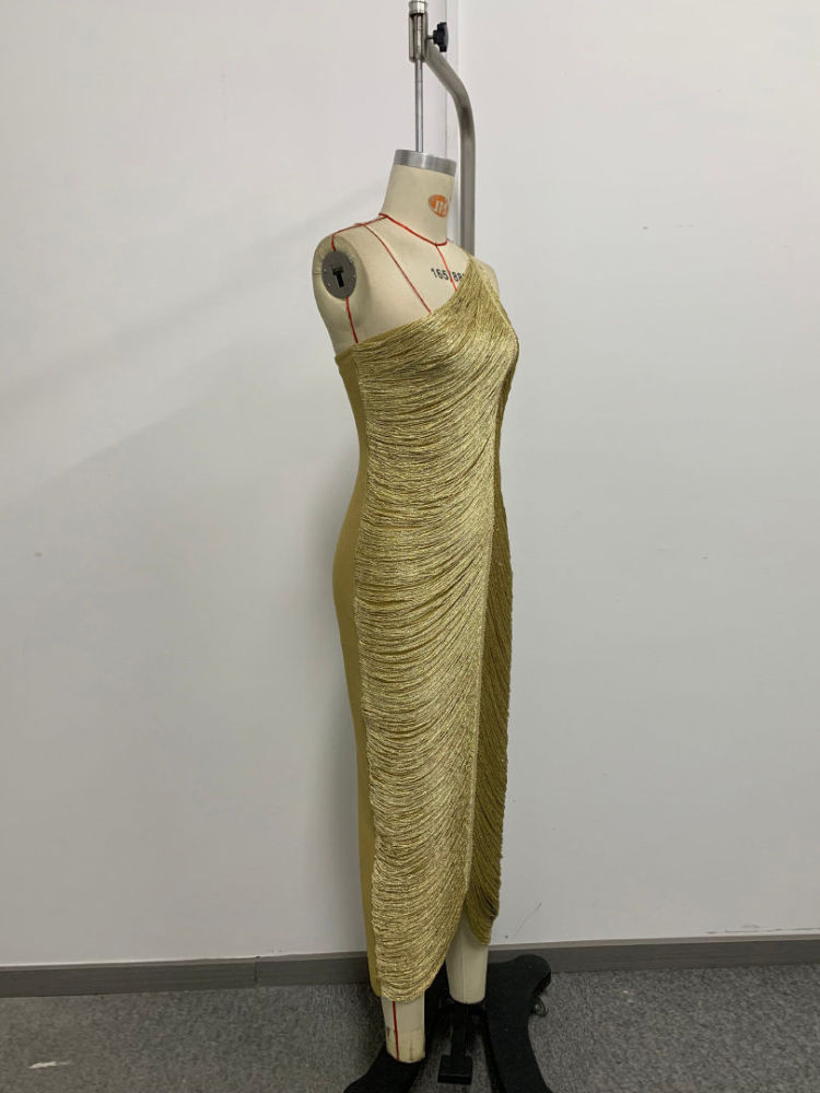 TWOTWINSTYLE Off One Shoulder Patchwork Sequins Slit Design Dress
