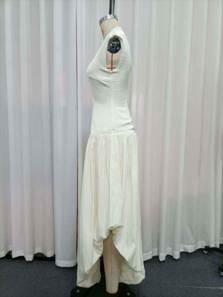 TWOTWINSTYLE Stand Collar Sleeveles Asymmetrical Hem Chic Dress