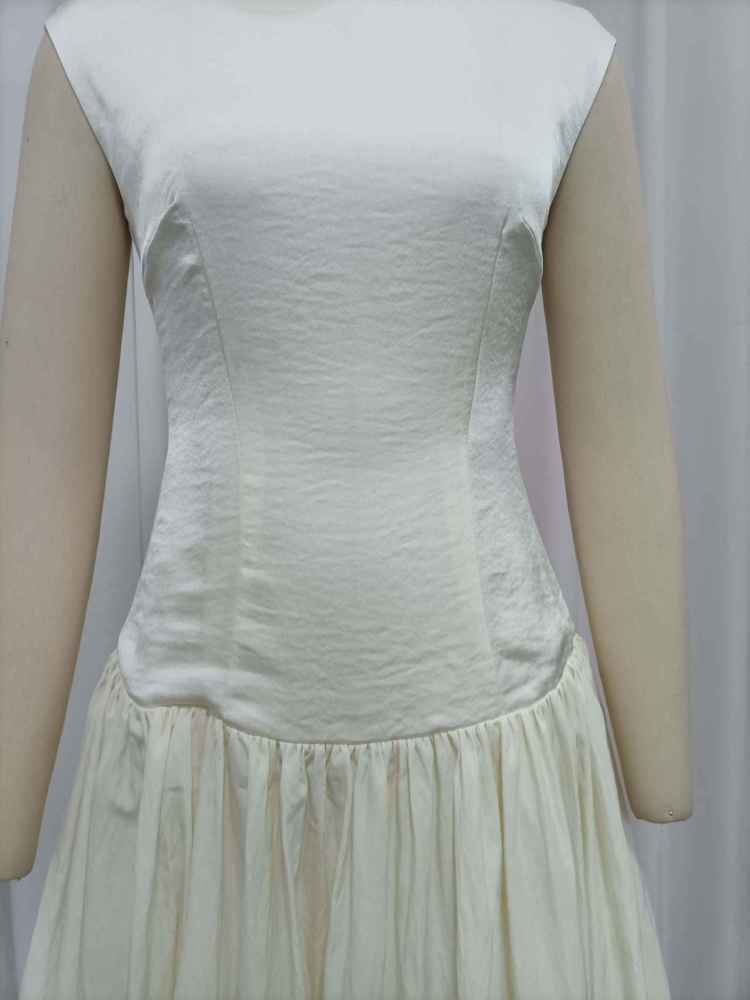TWOTWINSTYLE Stand Collar Sleeveles Asymmetrical Hem Chic Dress