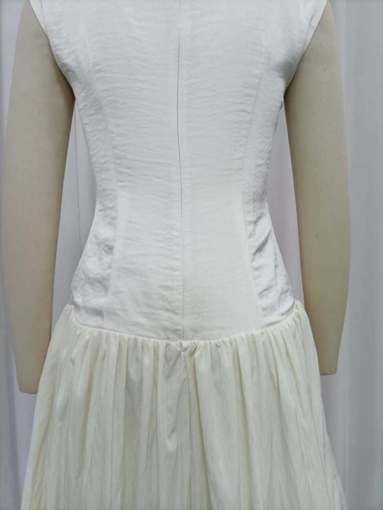 TWOTWINSTYLE Stand Collar Sleeveles Asymmetrical Hem Chic Dress