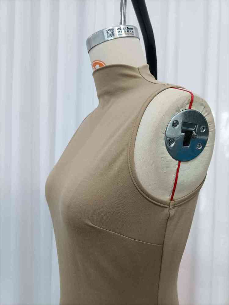 TWOTWINSTYLE Stand Collar Sleeveles Irregular Hem Vintage Dress