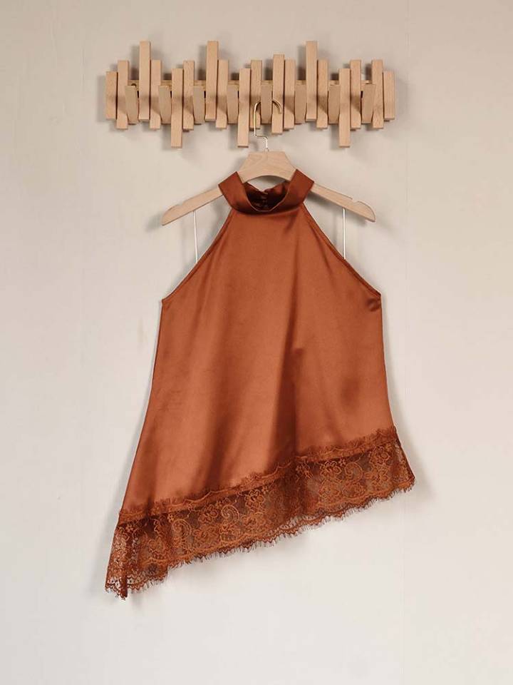 TWOTWINSTYLE Off Shoulder Irregular Hem Patchwork Lace Vintage Vest