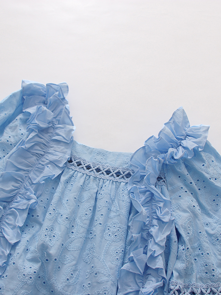 TWOTWINSTYLE Square Neckline Bell Sleeve Spliced Ruched Elegant Dress