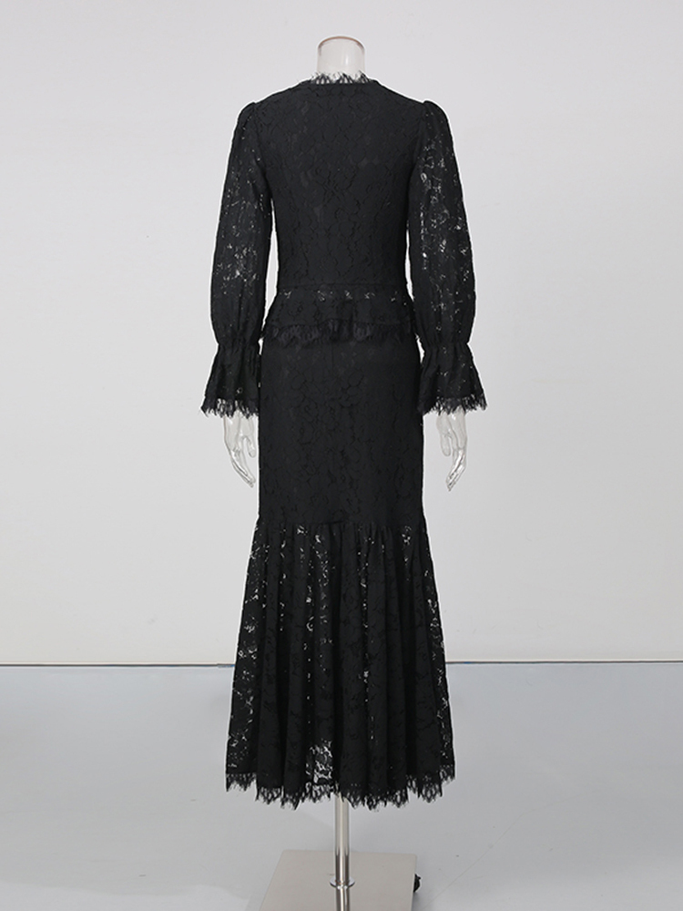 TWOTWINSTYLE V Neck Bell Sleeve Lace Top High Waist Designer Dress