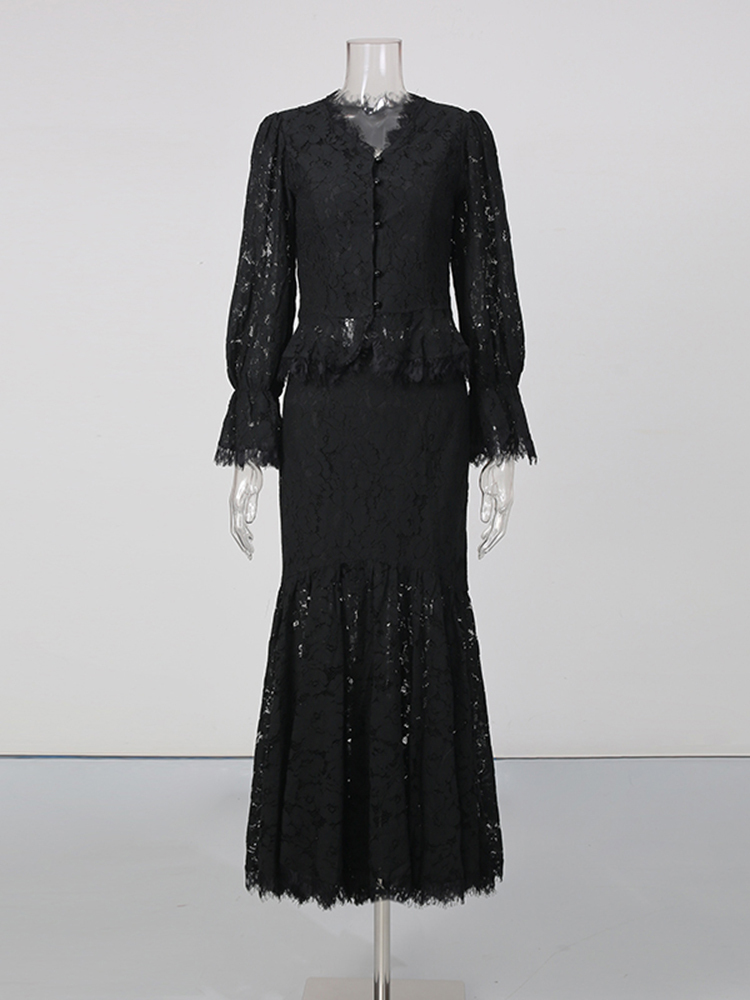 TWOTWINSTYLE V Neck Bell Sleeve Lace Top High Waist Designer Dress