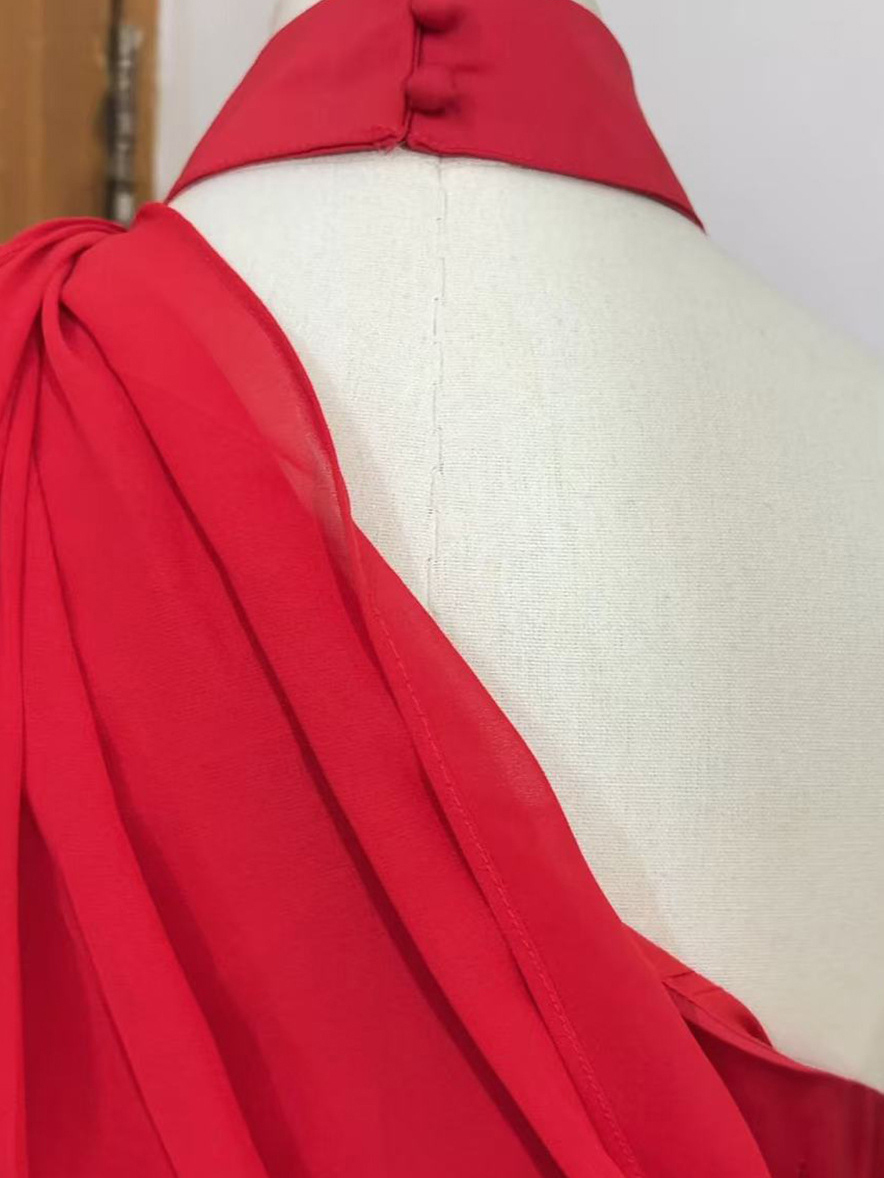 TWOTWINSTYLE Off Shoulder Irregular Slit Minimalist Dress