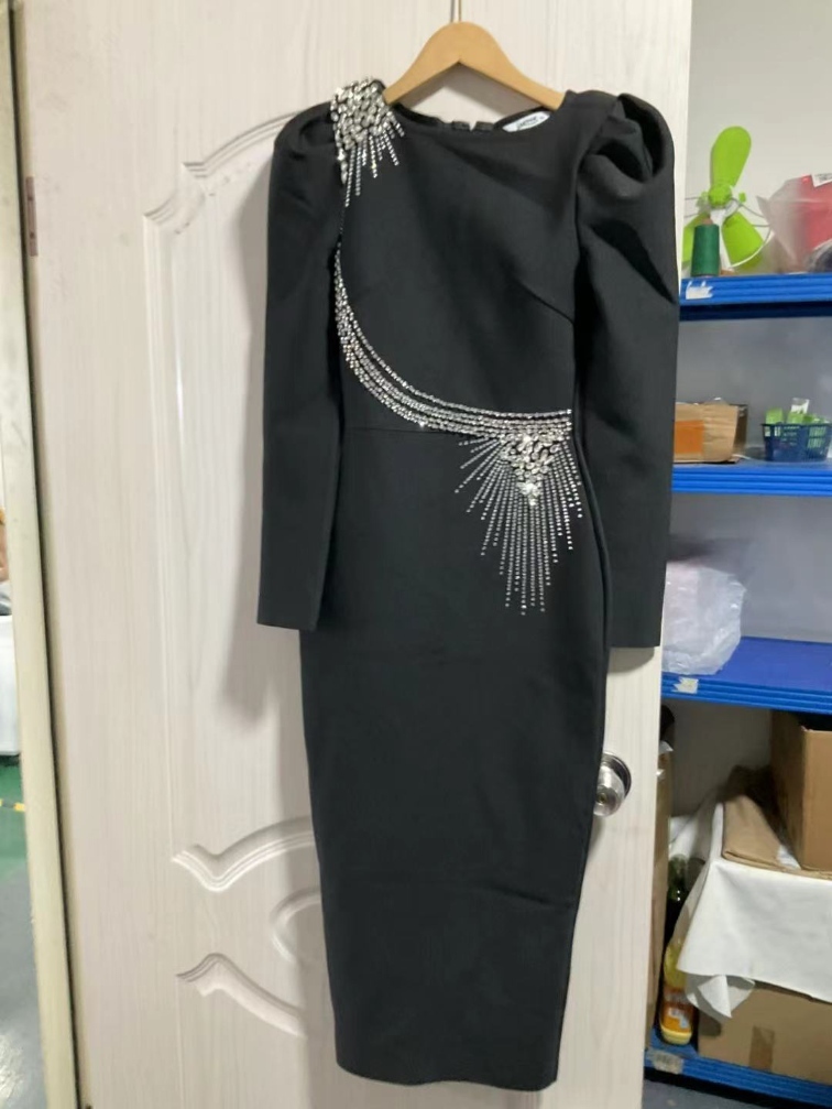 TWOTWINSTYLE Round Neck Patchwork Diamond Minimalist Dress