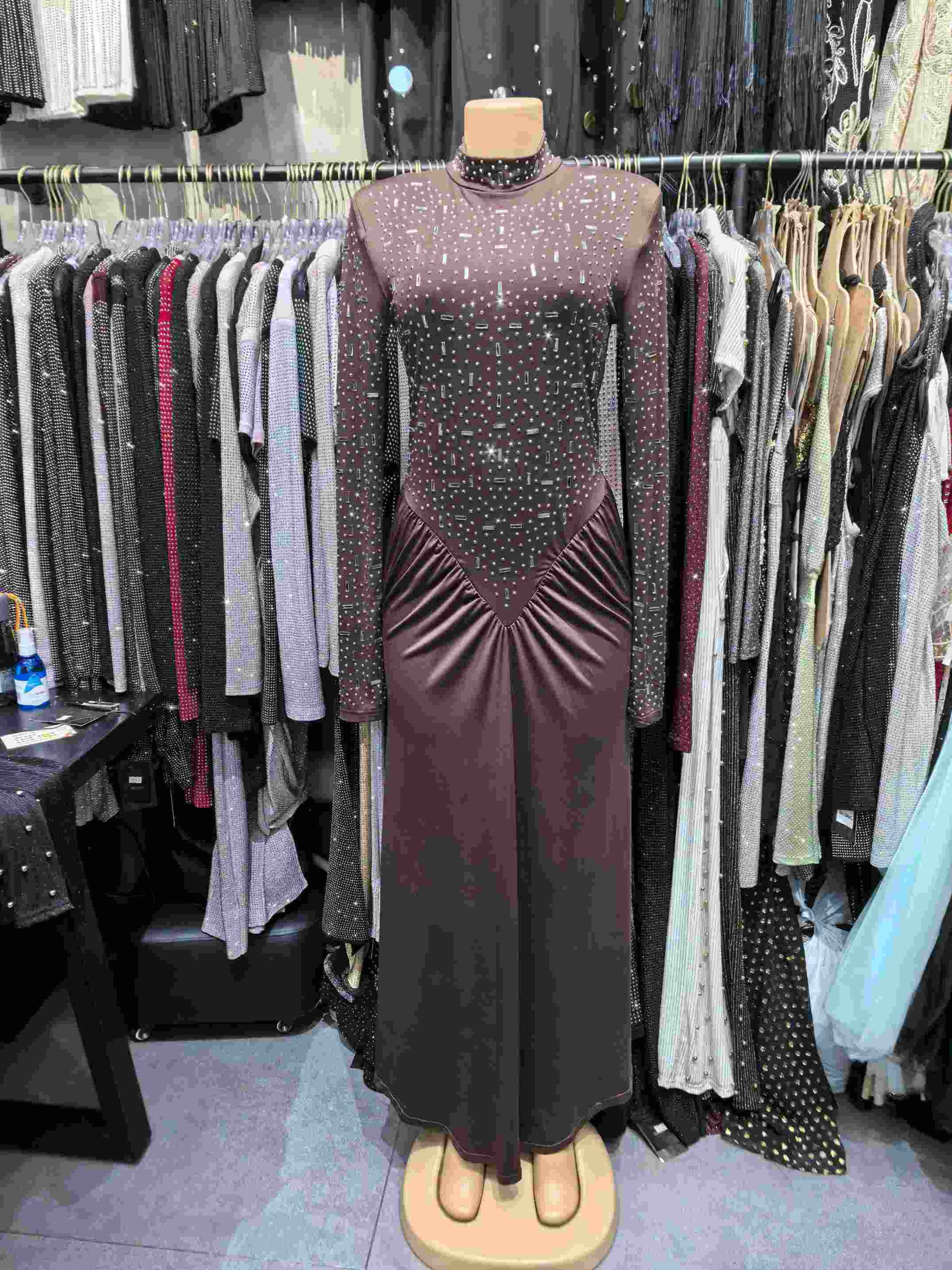 TWOTWINSTYLE High Neck Rhinestone Mesh Spliced Ruched Midi Dress