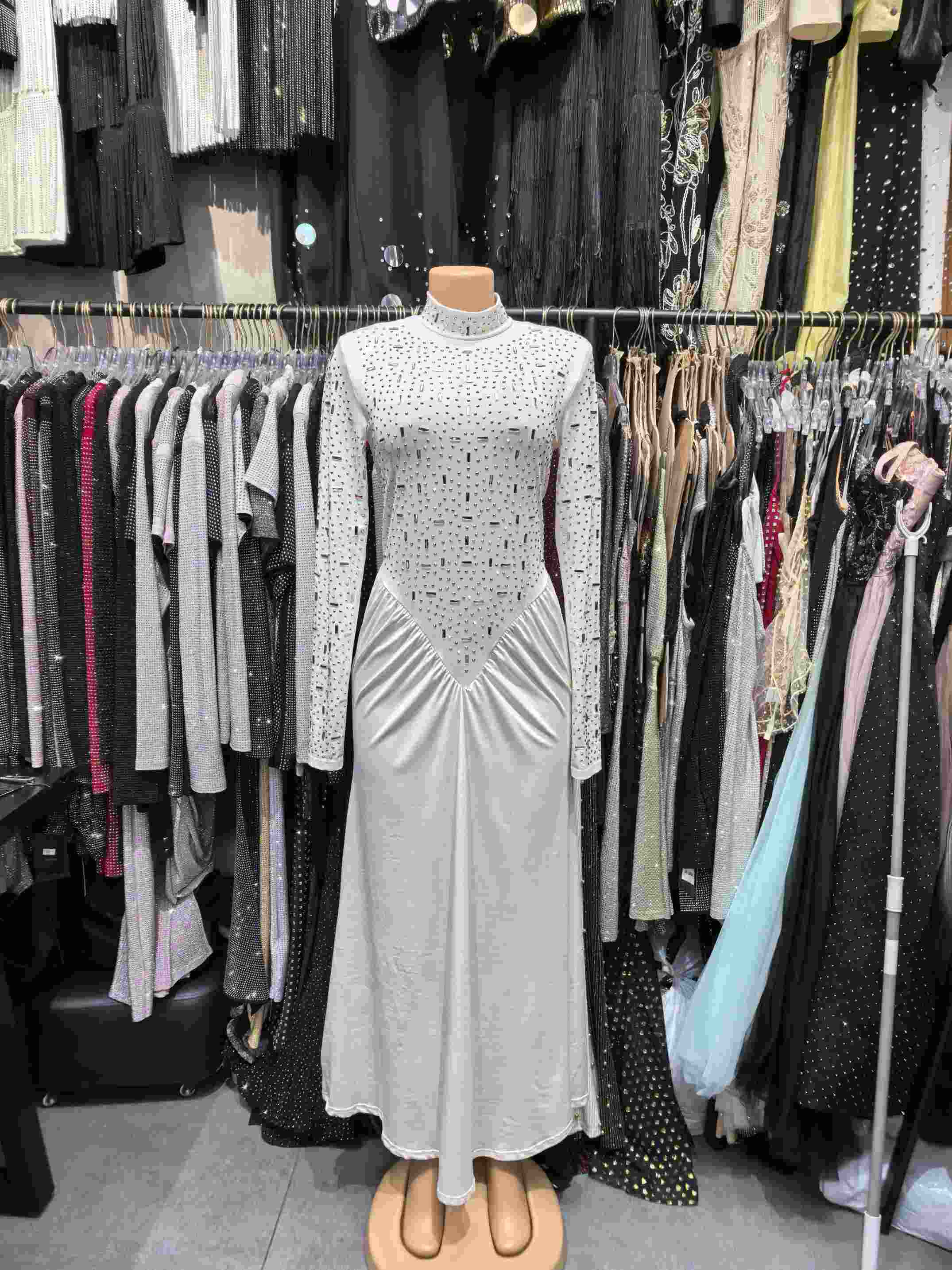 TWOTWINSTYLE High Neck Rhinestone Mesh Spliced Ruched Midi Dress