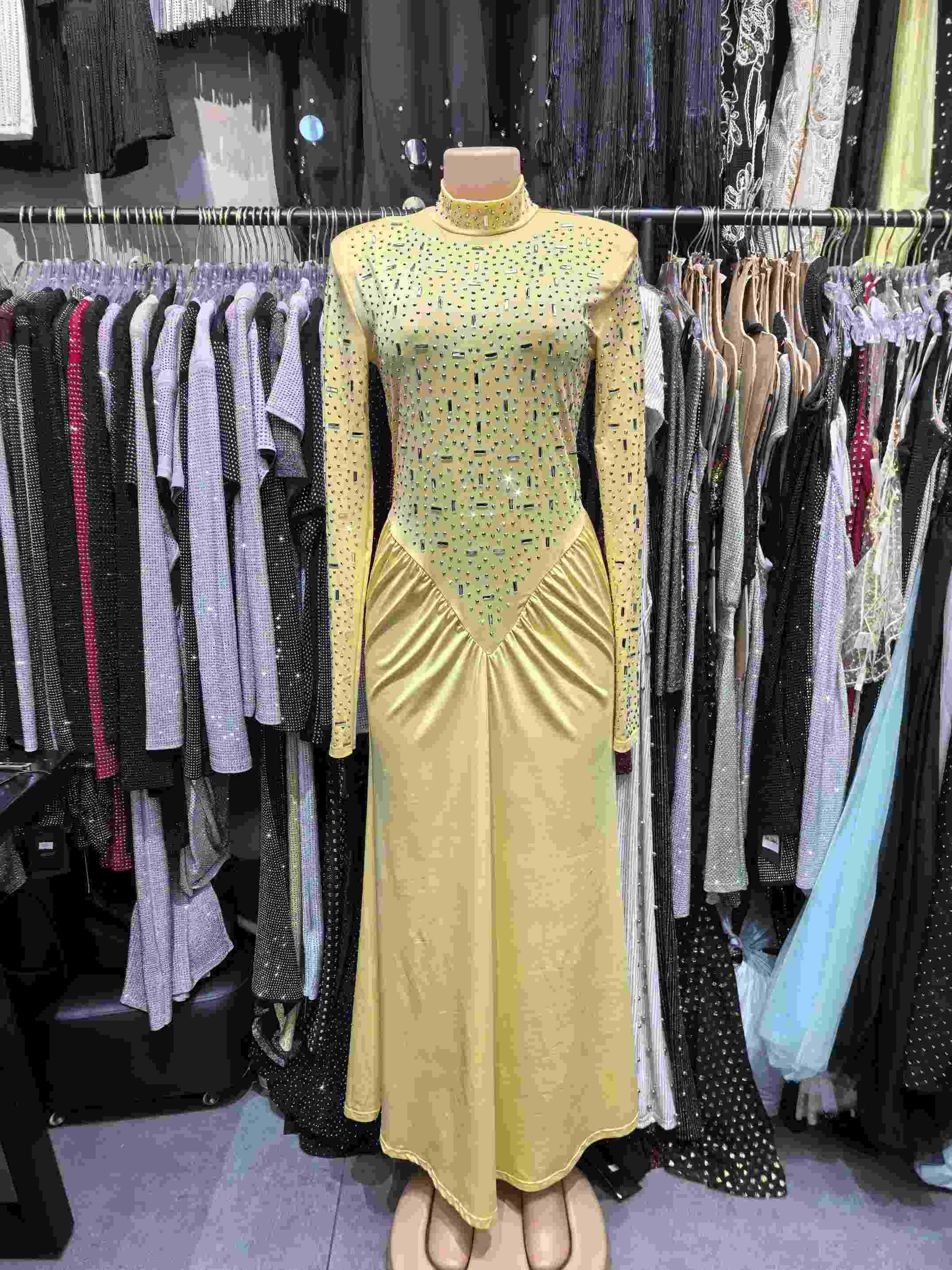 TWOTWINSTYLE High Neck Rhinestone Mesh Spliced Ruched Midi Dress