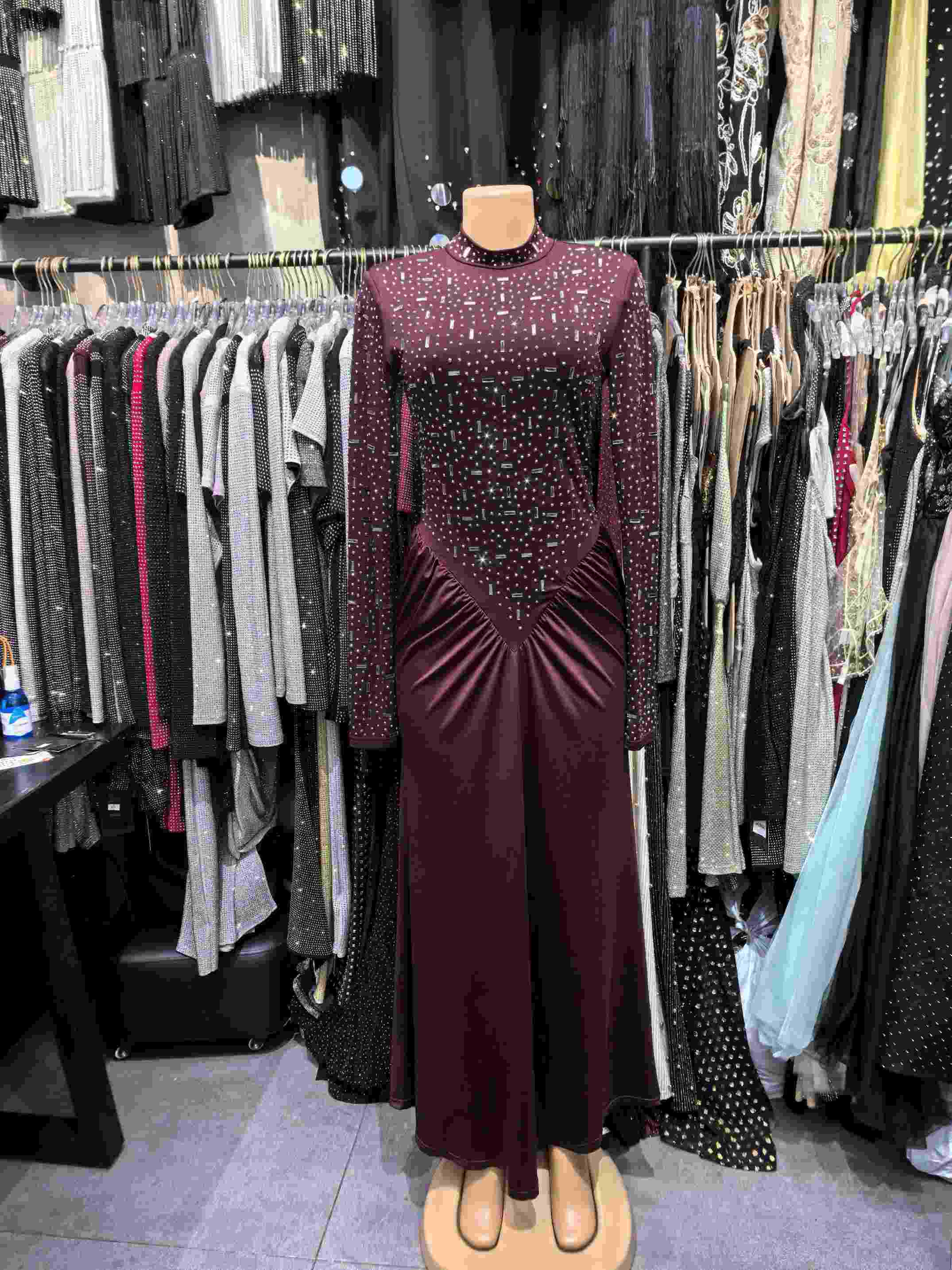 TWOTWINSTYLE High Neck Rhinestone Mesh Spliced Ruched Midi Dress