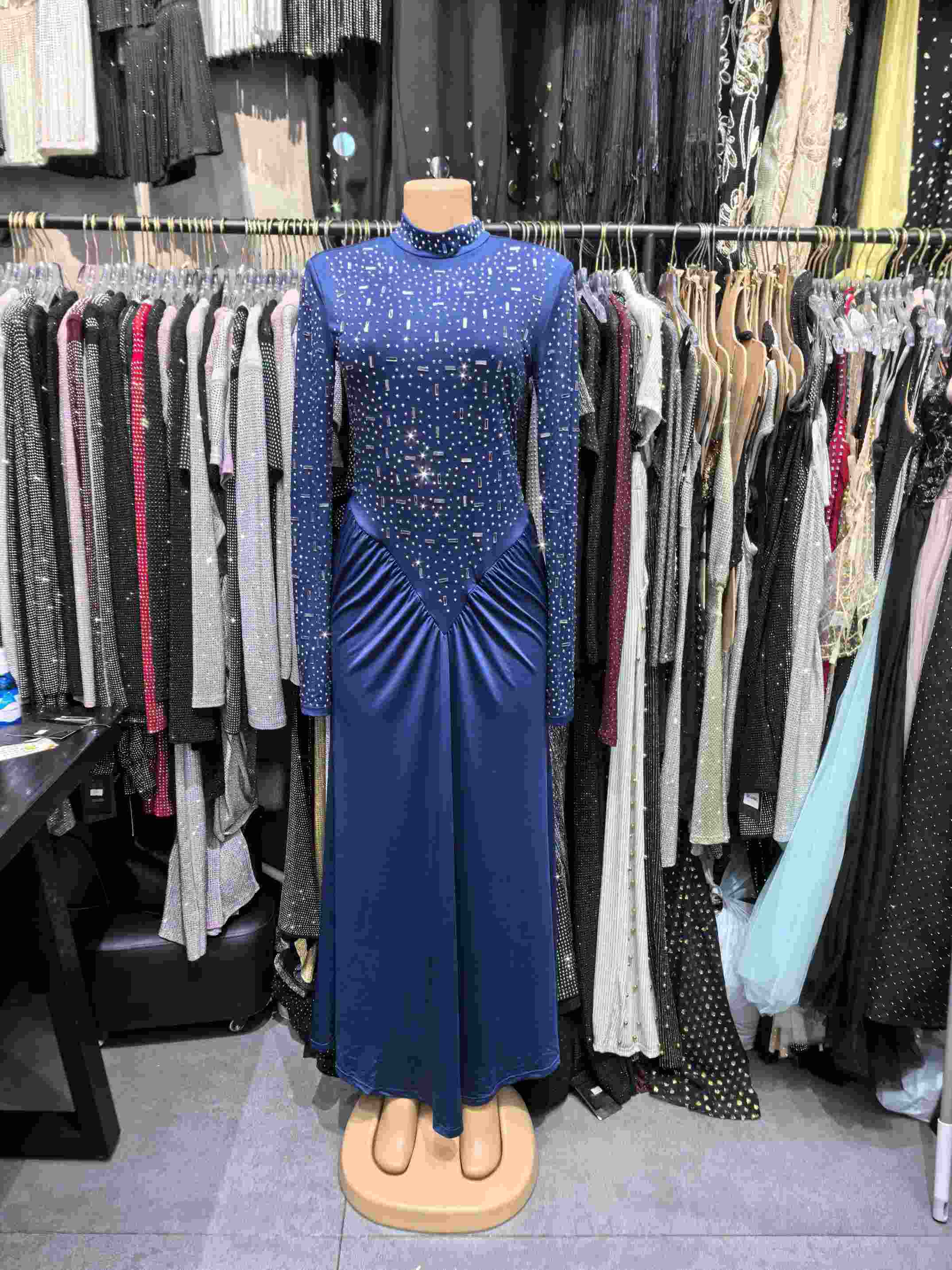 TWOTWINSTYLE High Neck Rhinestone Mesh Spliced Ruched Midi Dress