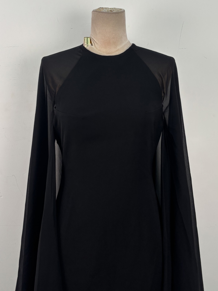 TWOTWINSTYLE Round Neck Cape Sleeve Dramatic Dress