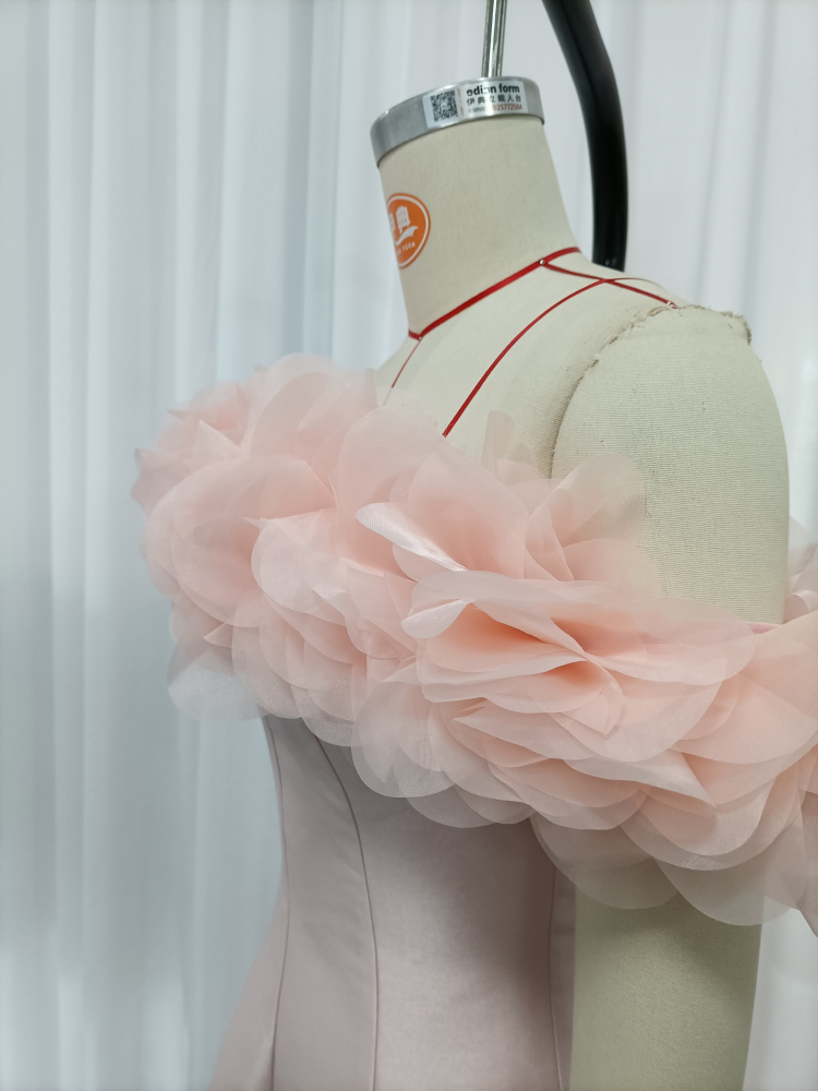 TWOTWINSTYLE Off Shoulder Patchwork 3D Tulle Flowers Elegant Dress