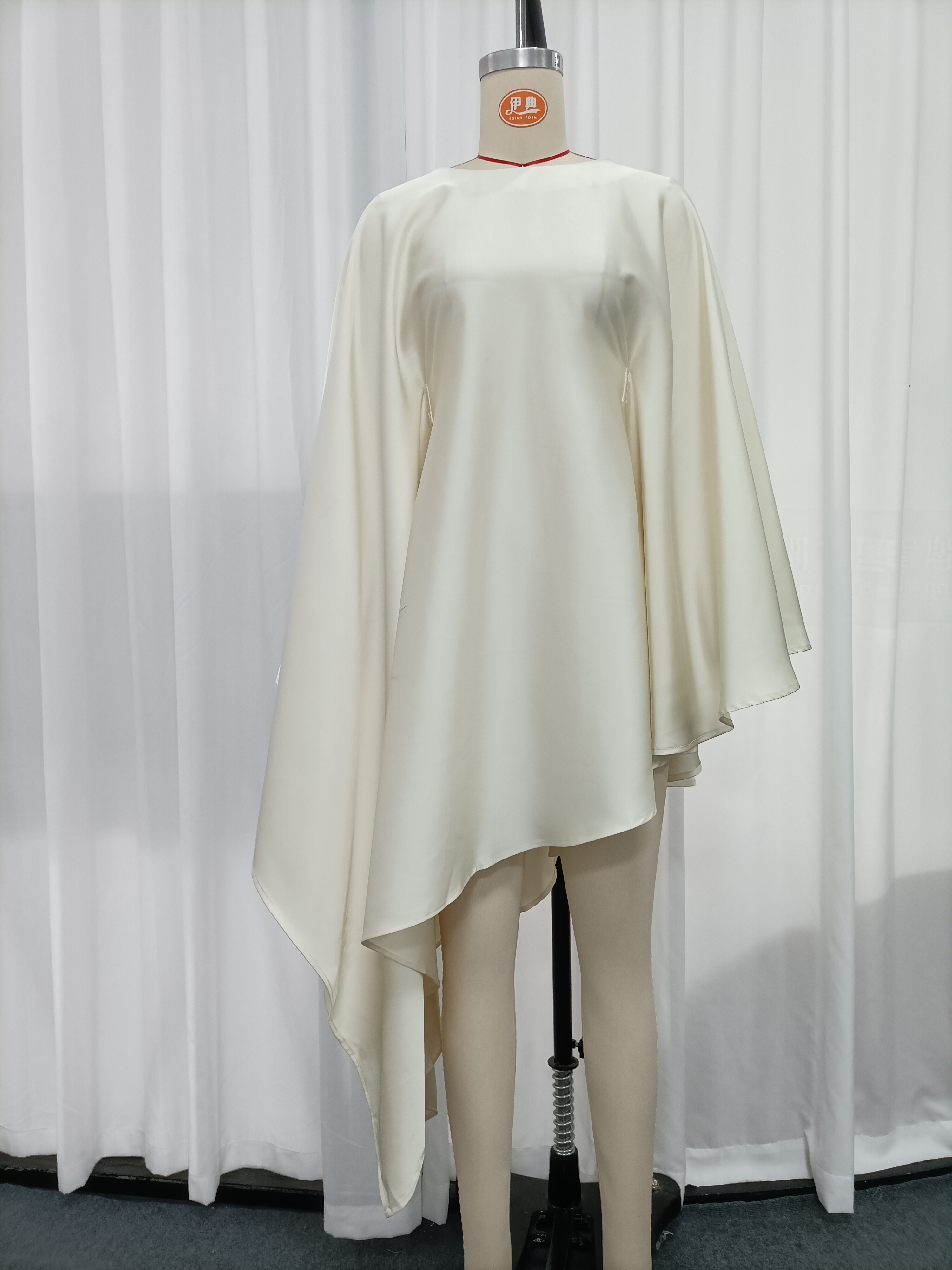 TWOTWINSTYLE Round Neck Asymmetrical Casual Shirt