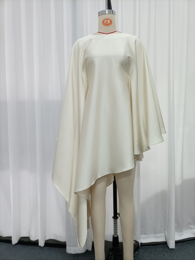 TWOTWINSTYLE Round Neck Asymmetrical Casual Shirt