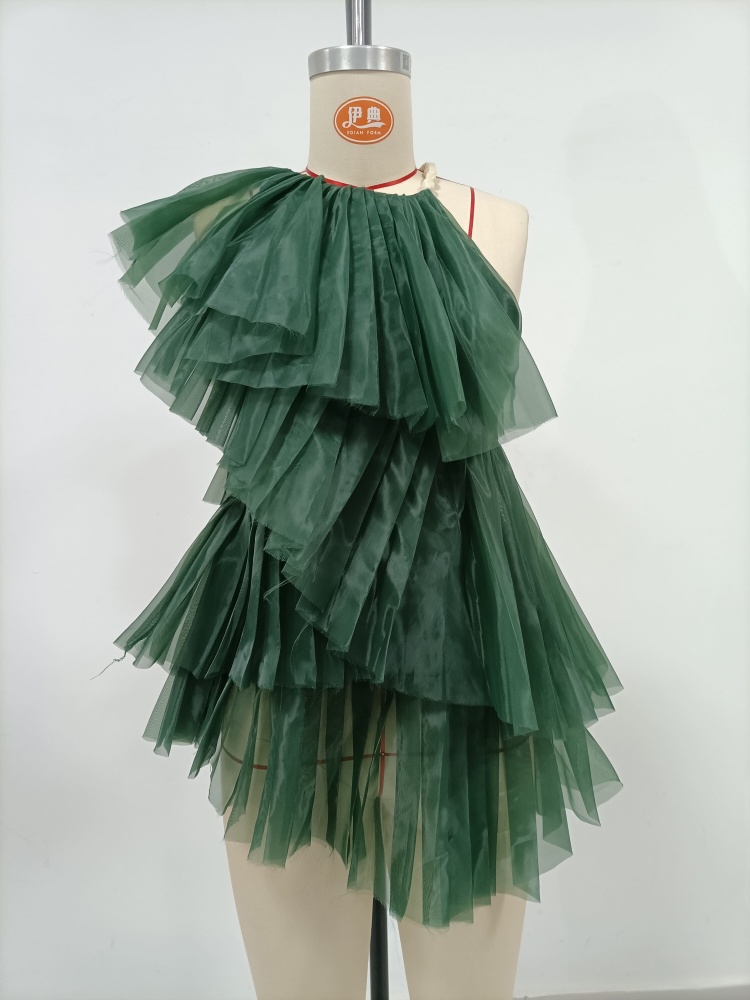 TWOTWINSTYLE Asymmetrical Pearl Halter Tulle Ruffle Shirt