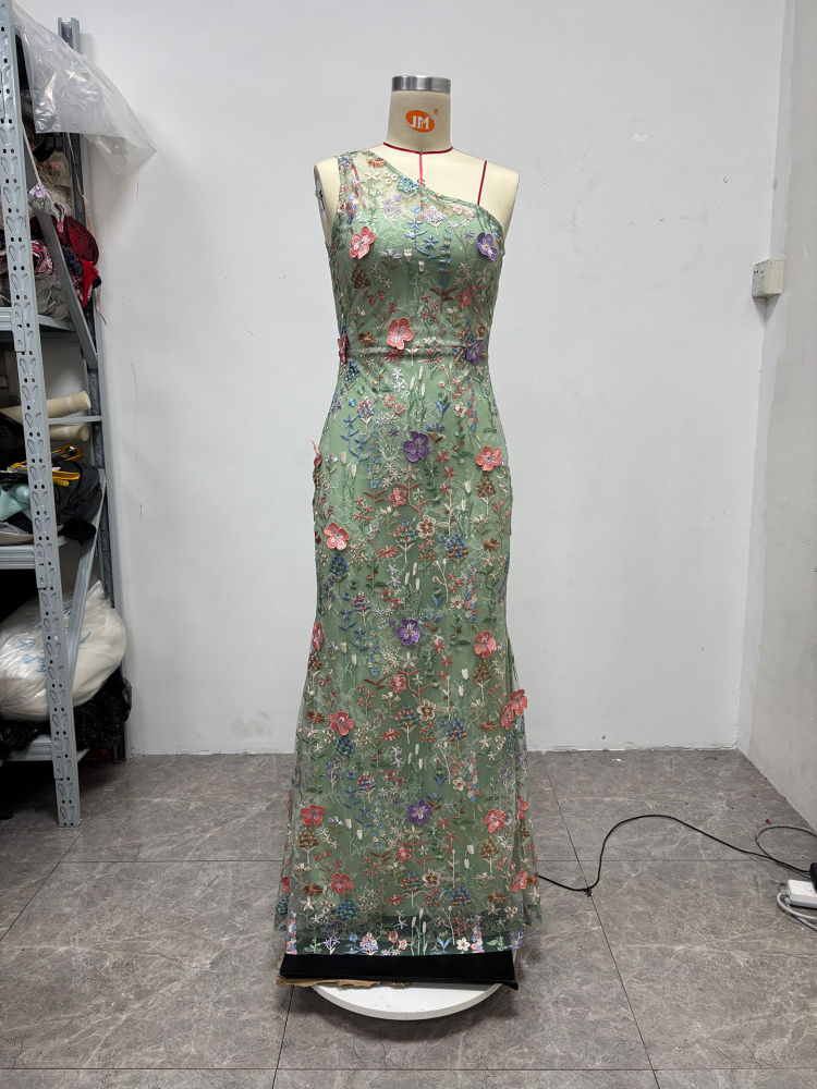 TWOTWINSTYLE Off Shoulder Spliced Appliques Elegant Dress