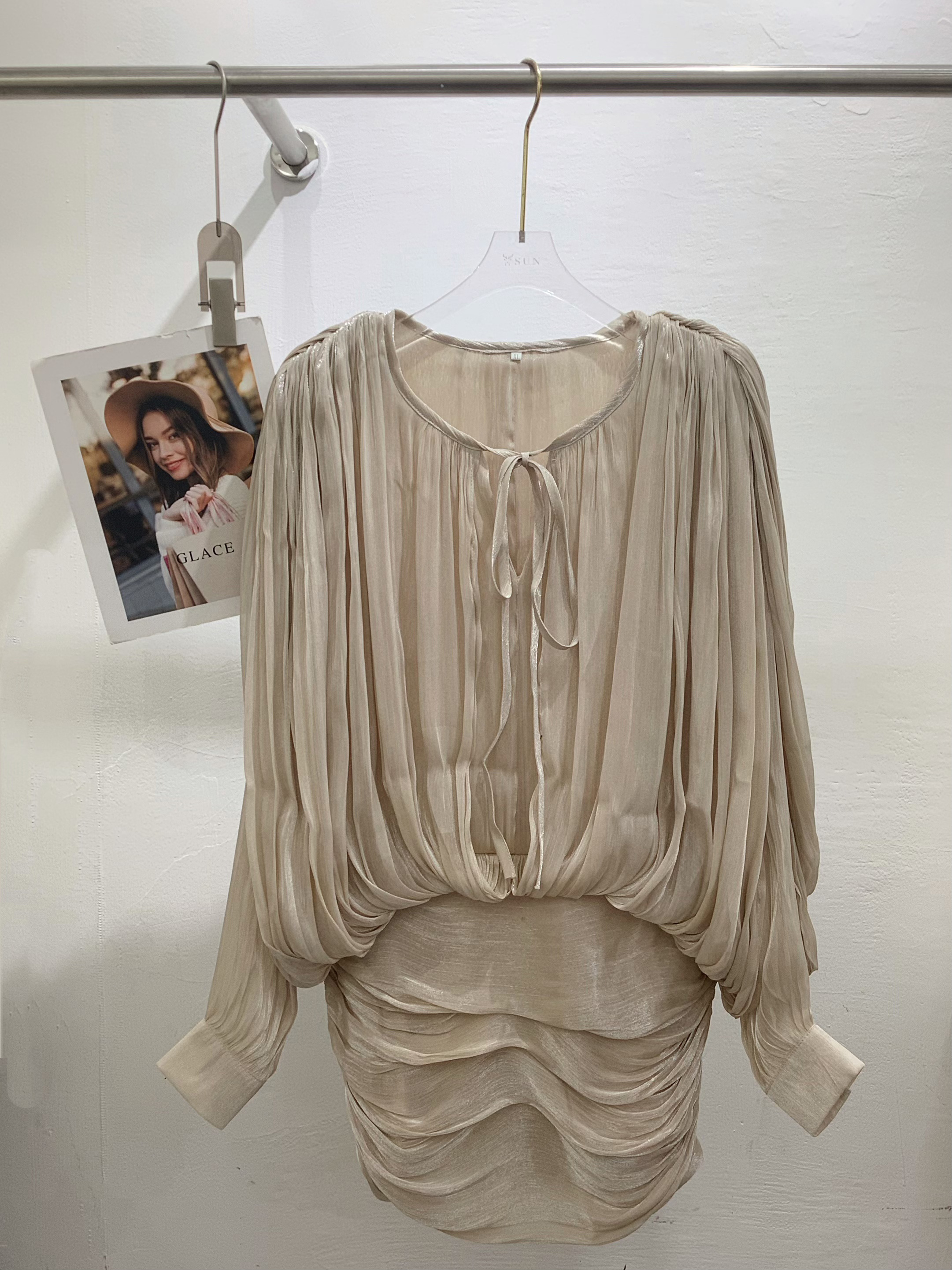 TWOTWINSTYLE Pleated Round Neck Tunic Bodycon Elegant Dress