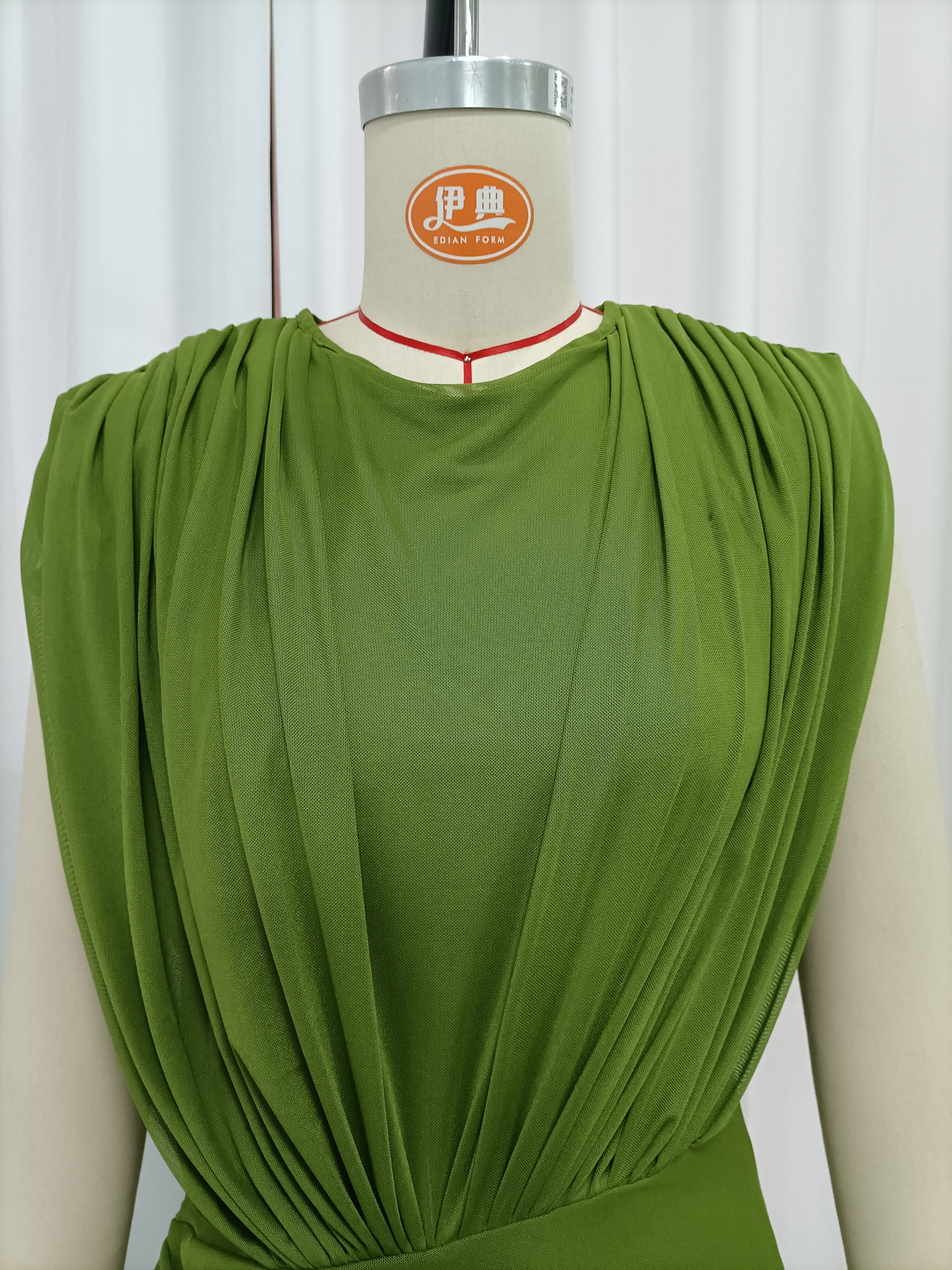 TWOTWINSTYLE Round Neck Sleeveless Side Split Tunic Fashion Dress