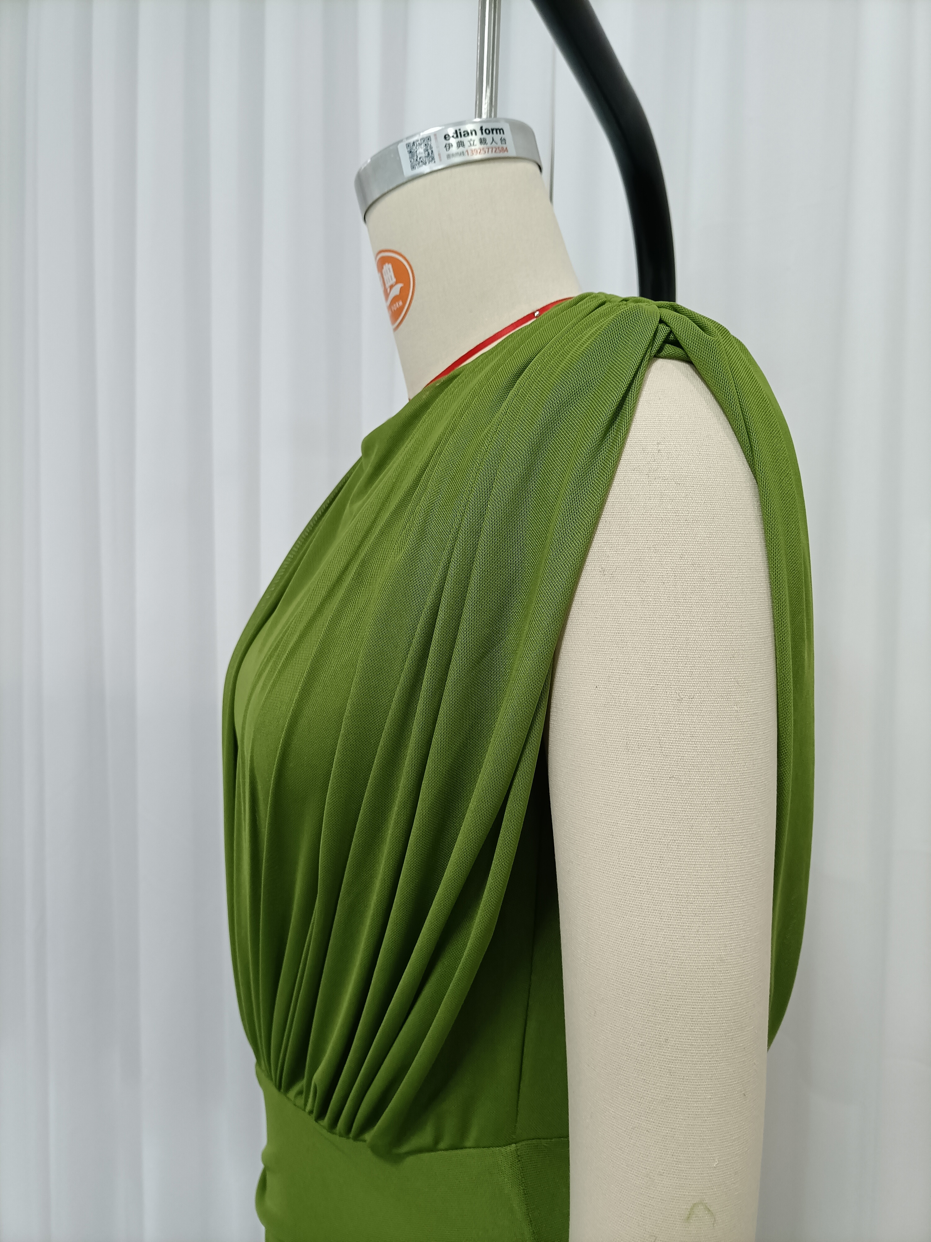 TWOTWINSTYLE Round Neck Sleeveless Side Split Tunic Fashion Dress