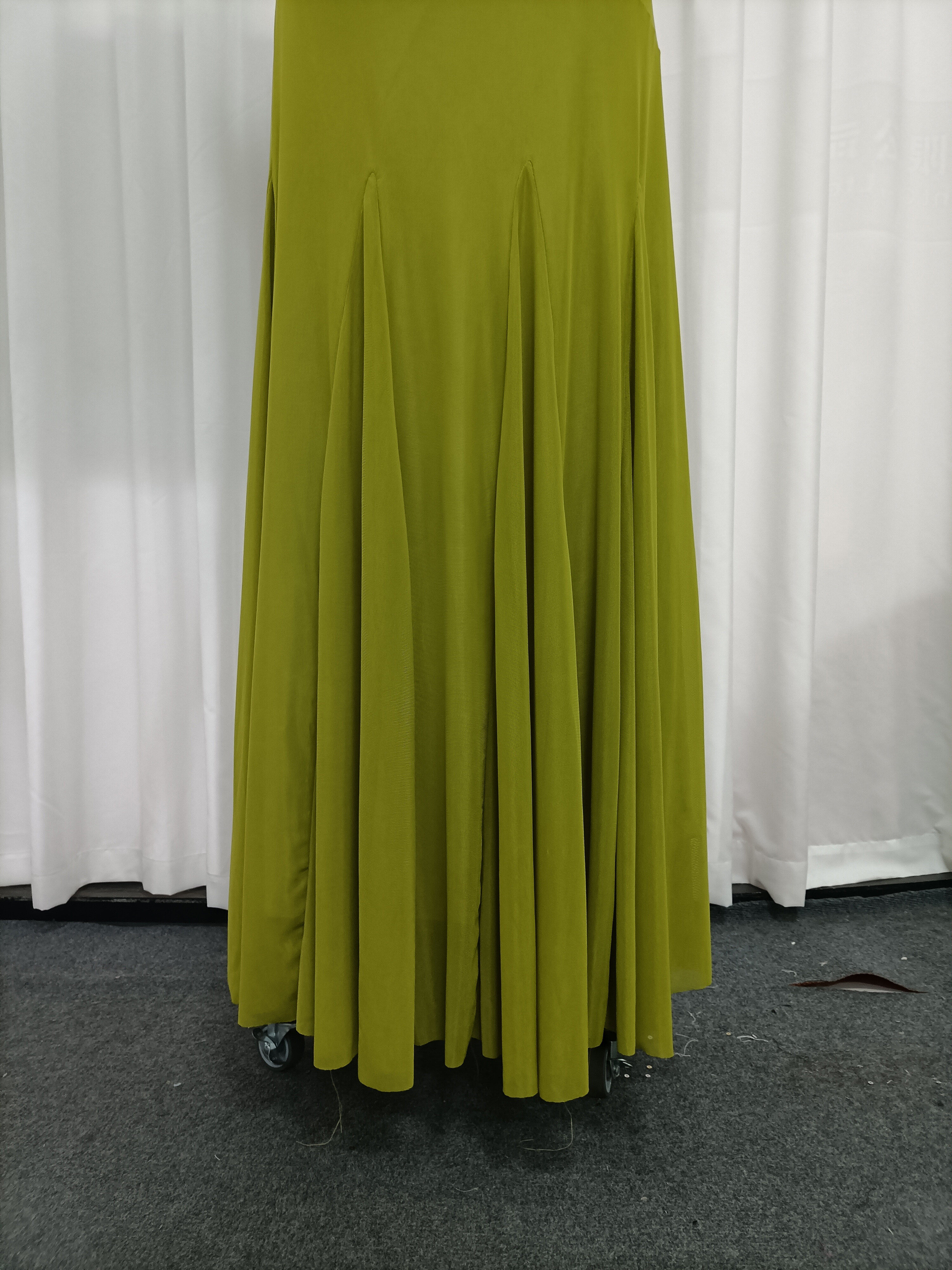 TWOTWINSTYLE Off Shoulder Pleated High Waist Vintage Dress