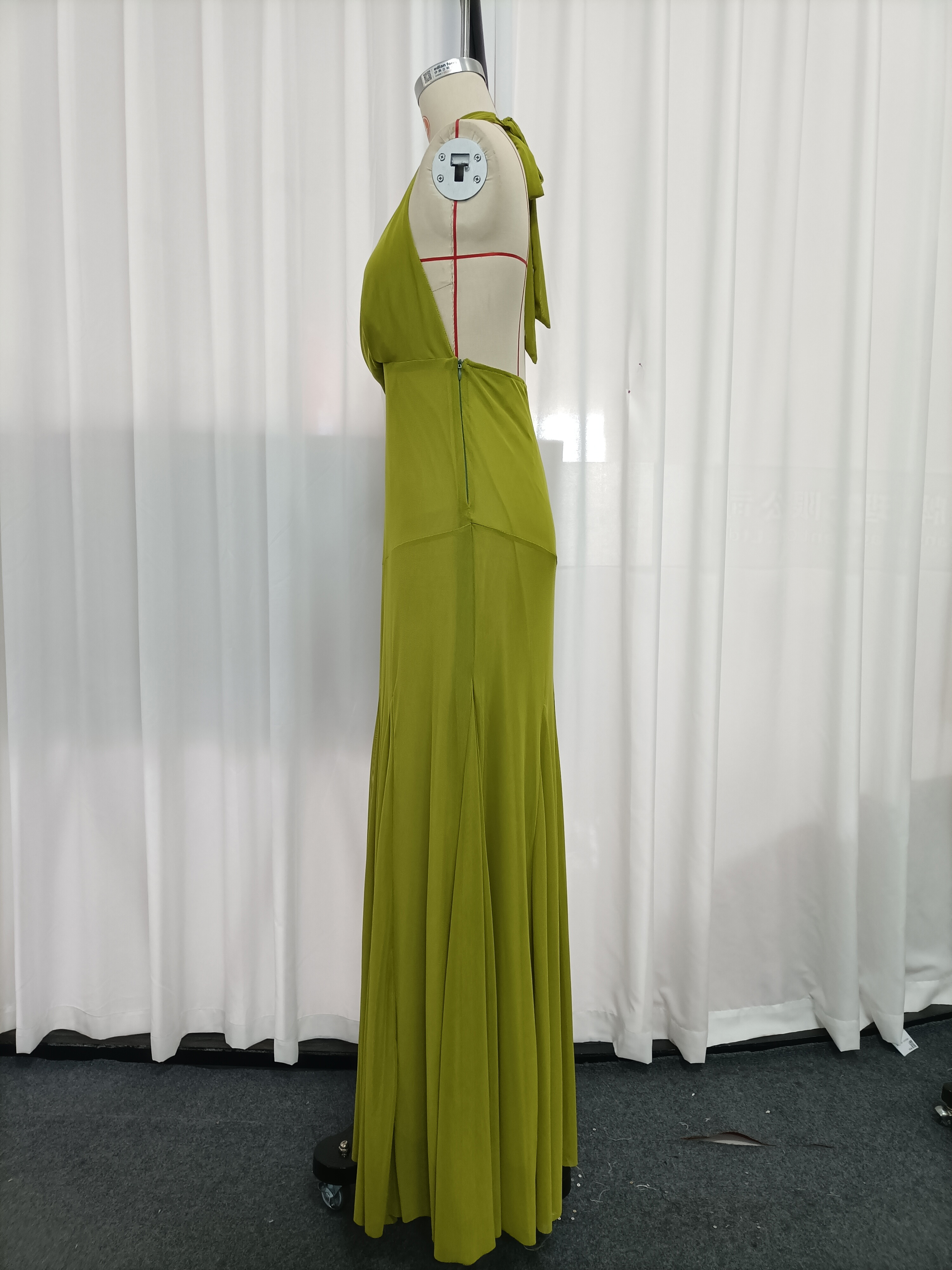 TWOTWINSTYLE Off Shoulder Pleated High Waist Vintage Dress