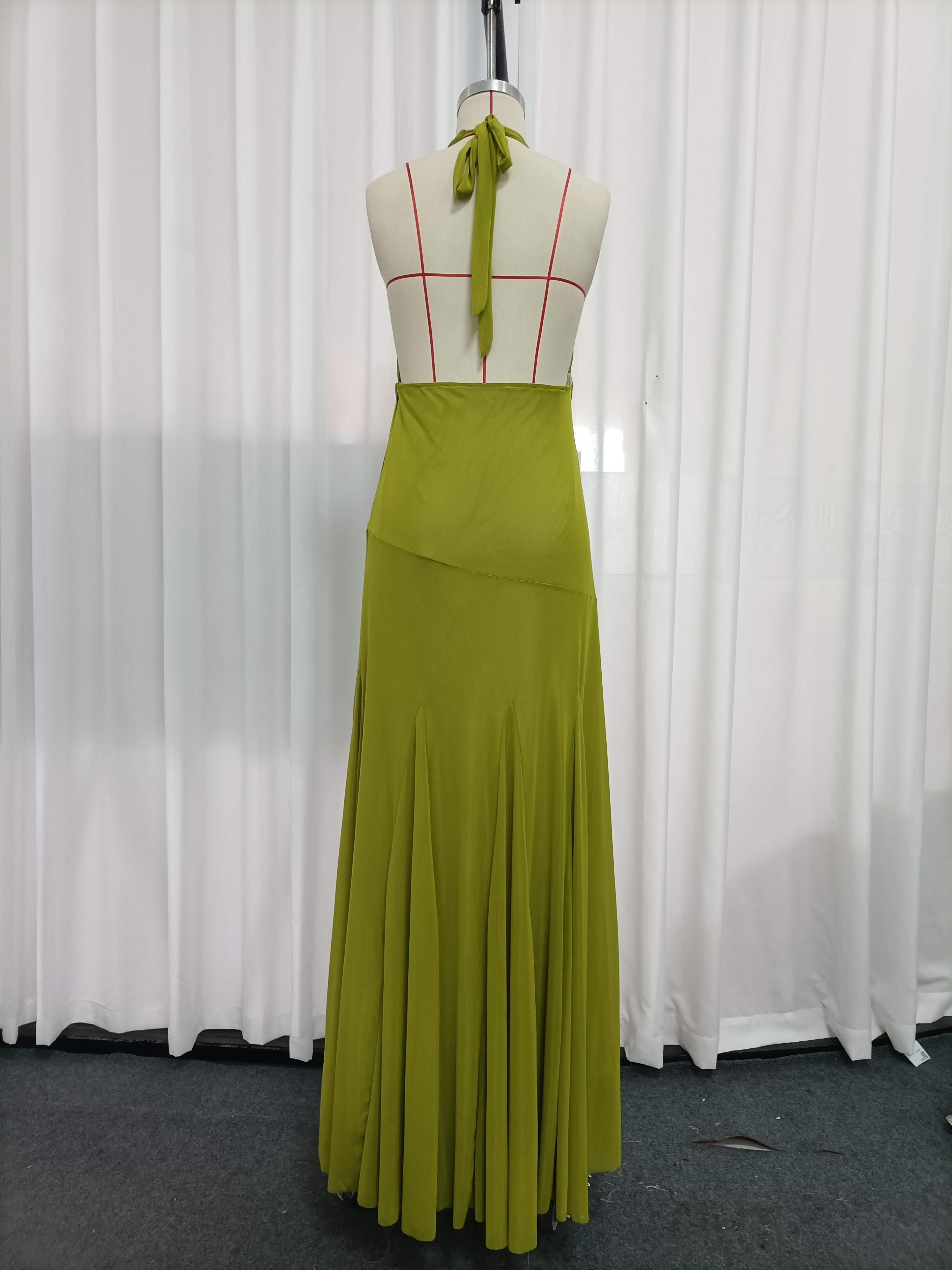 TWOTWINSTYLE Off Shoulder Pleated High Waist Vintage Dress