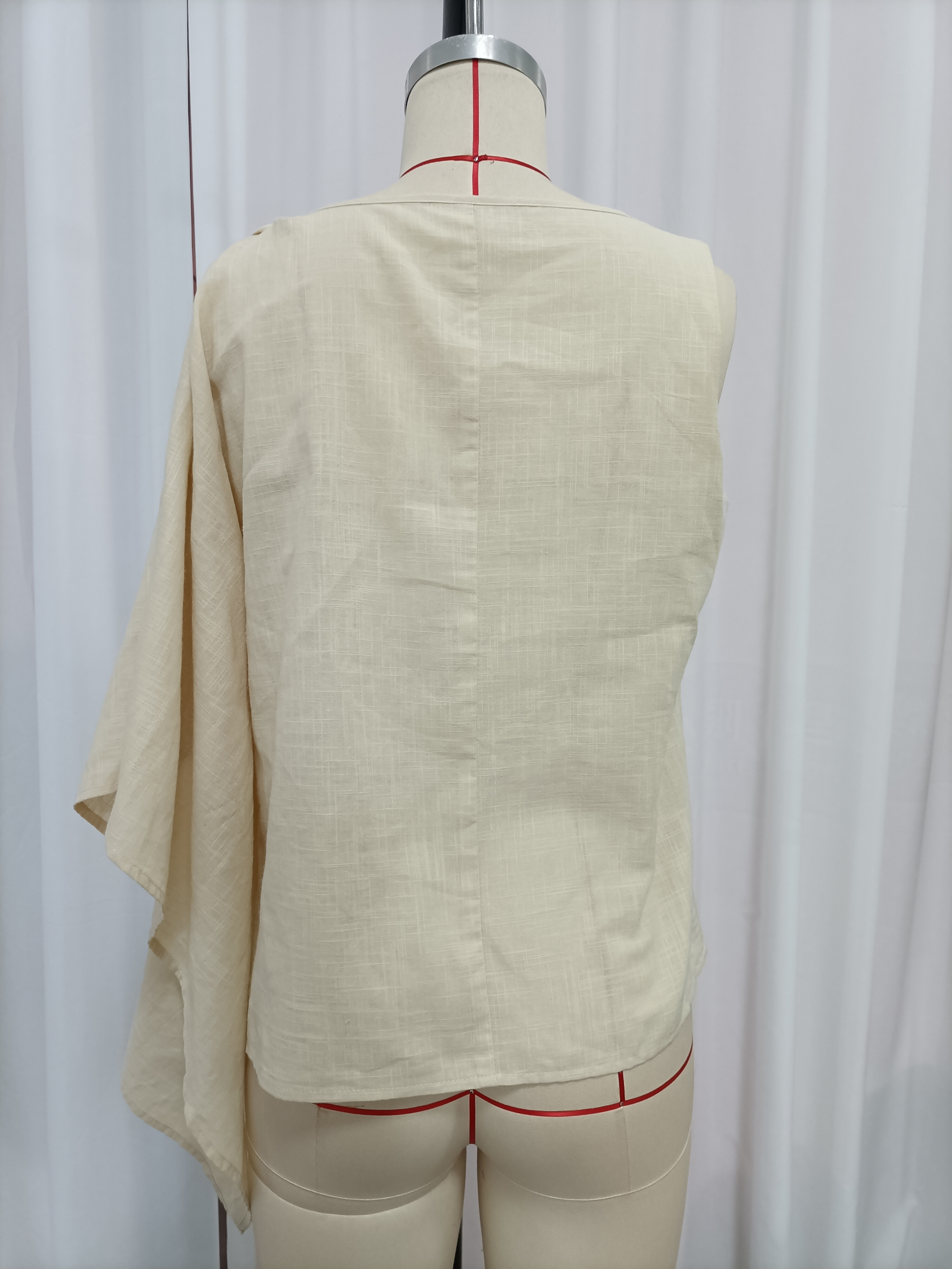 TWOTWINSTYLE Solid Sleeveless Asymmetrical Casual Blouse