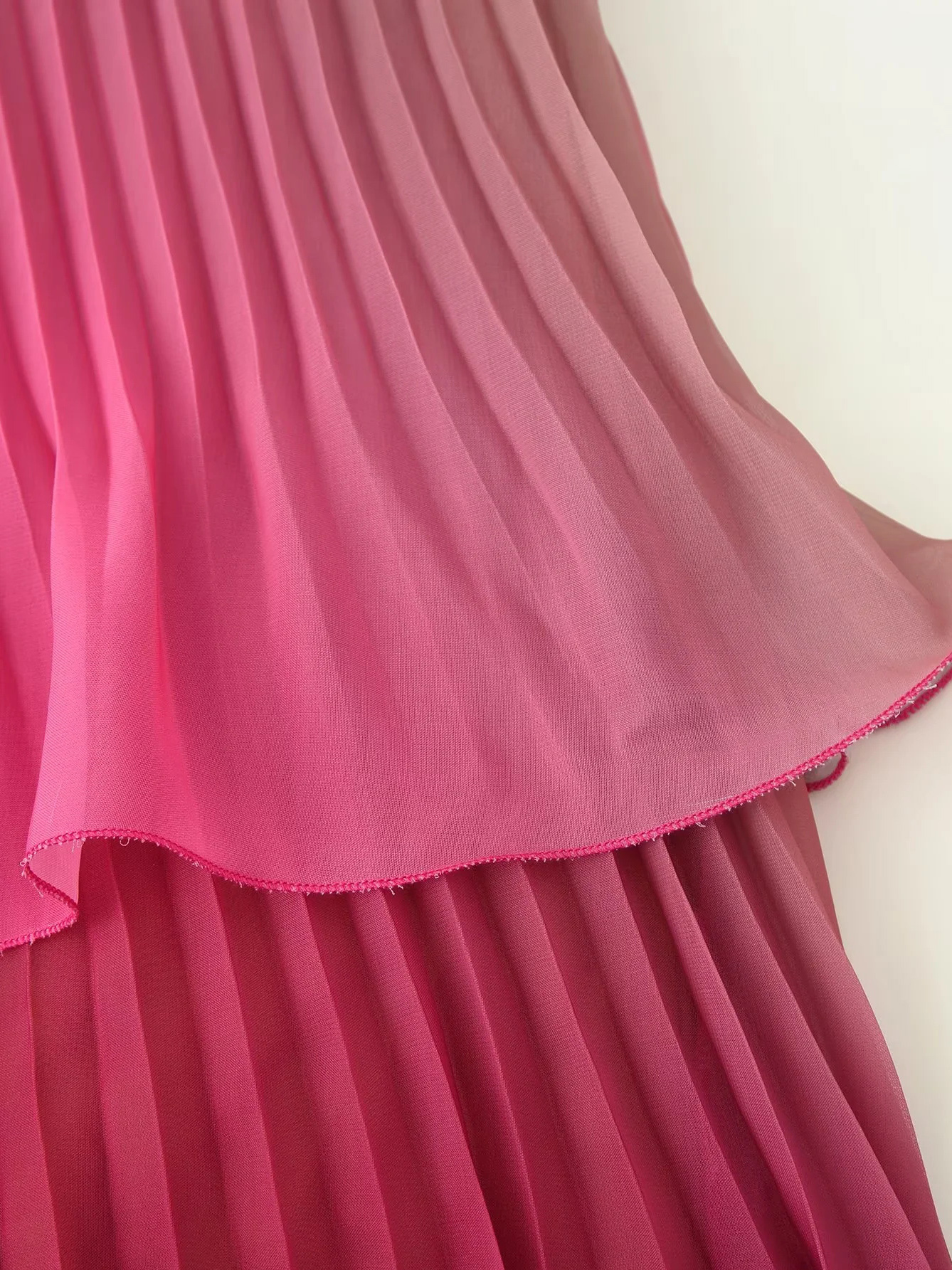 TWOTWINSTYLE Off Shoulder Pleated Ruffles Gradient Chic Dress