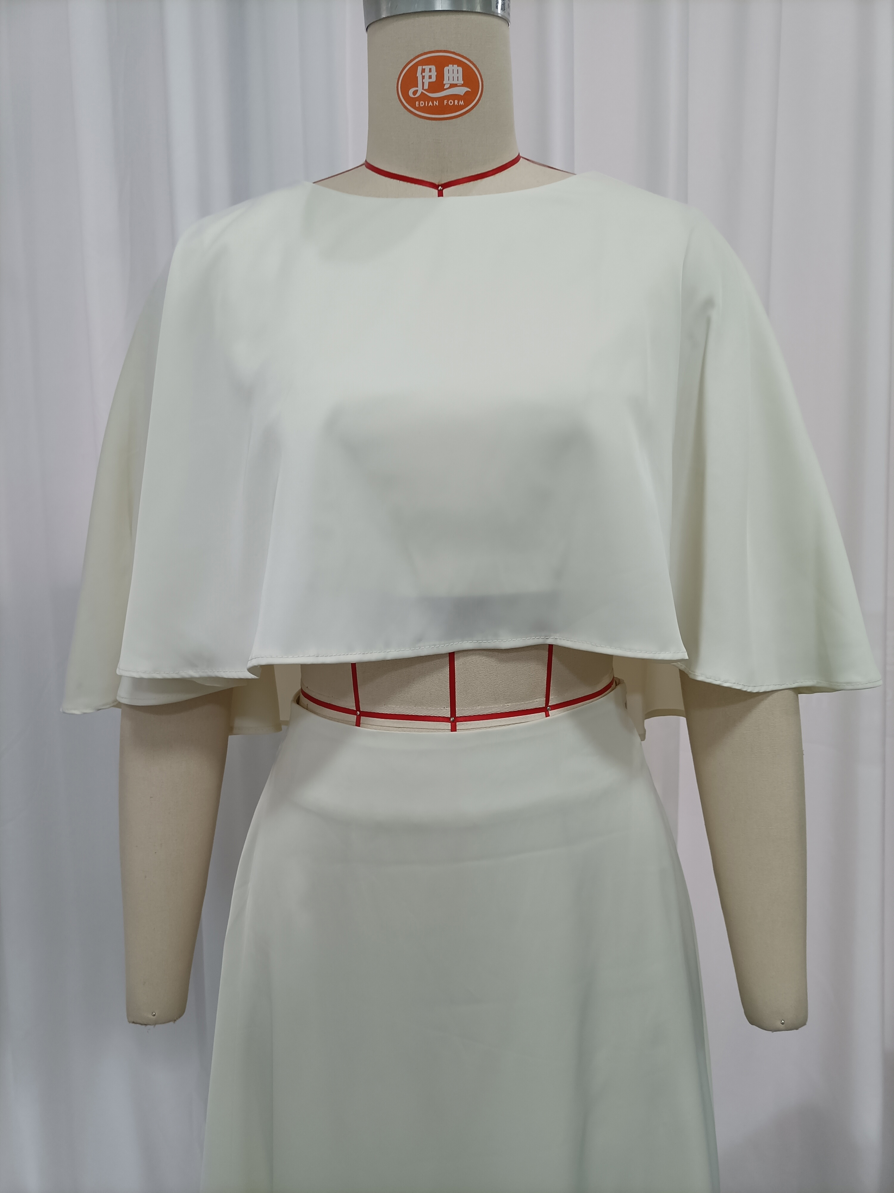 TWOTWINSTYLE Round Neck Cape Crop Top High Waist Skirt Elegant Set