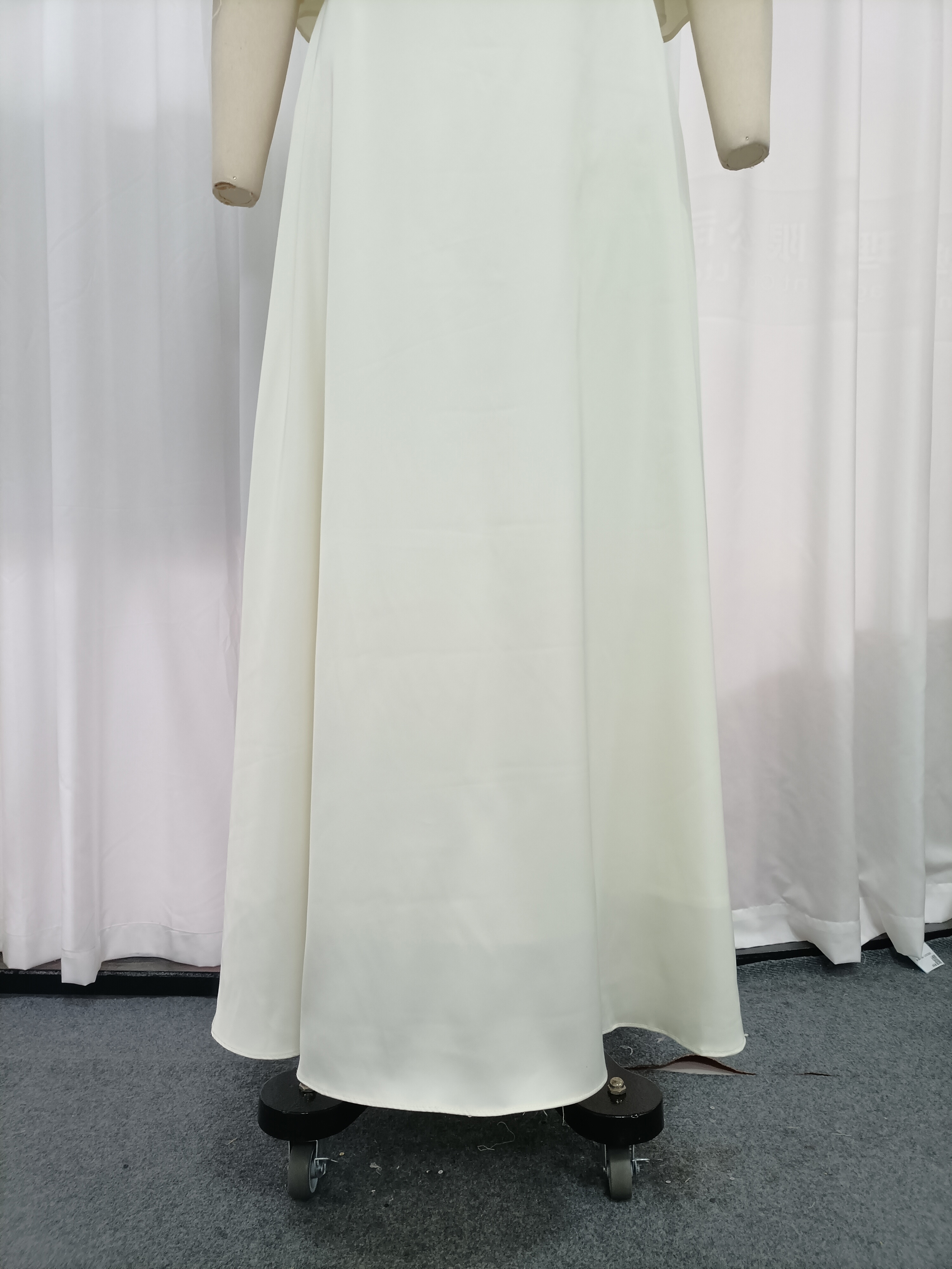 TWOTWINSTYLE Round Neck Cape Crop Top High Waist Skirt Elegant Set