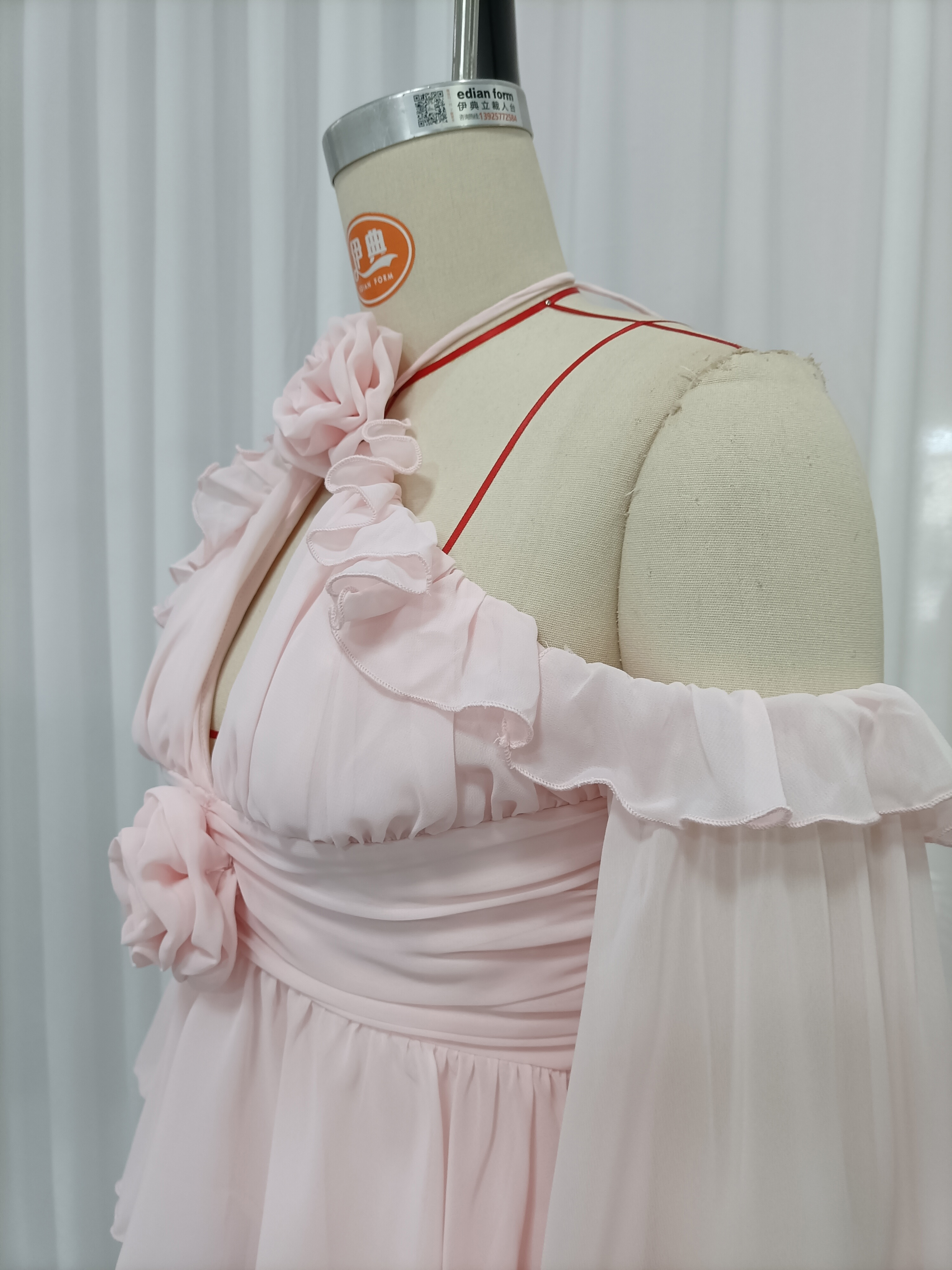 TWOTWINSTYLE Off Shoulder Spliced Flower Ruffles Elegant Dress