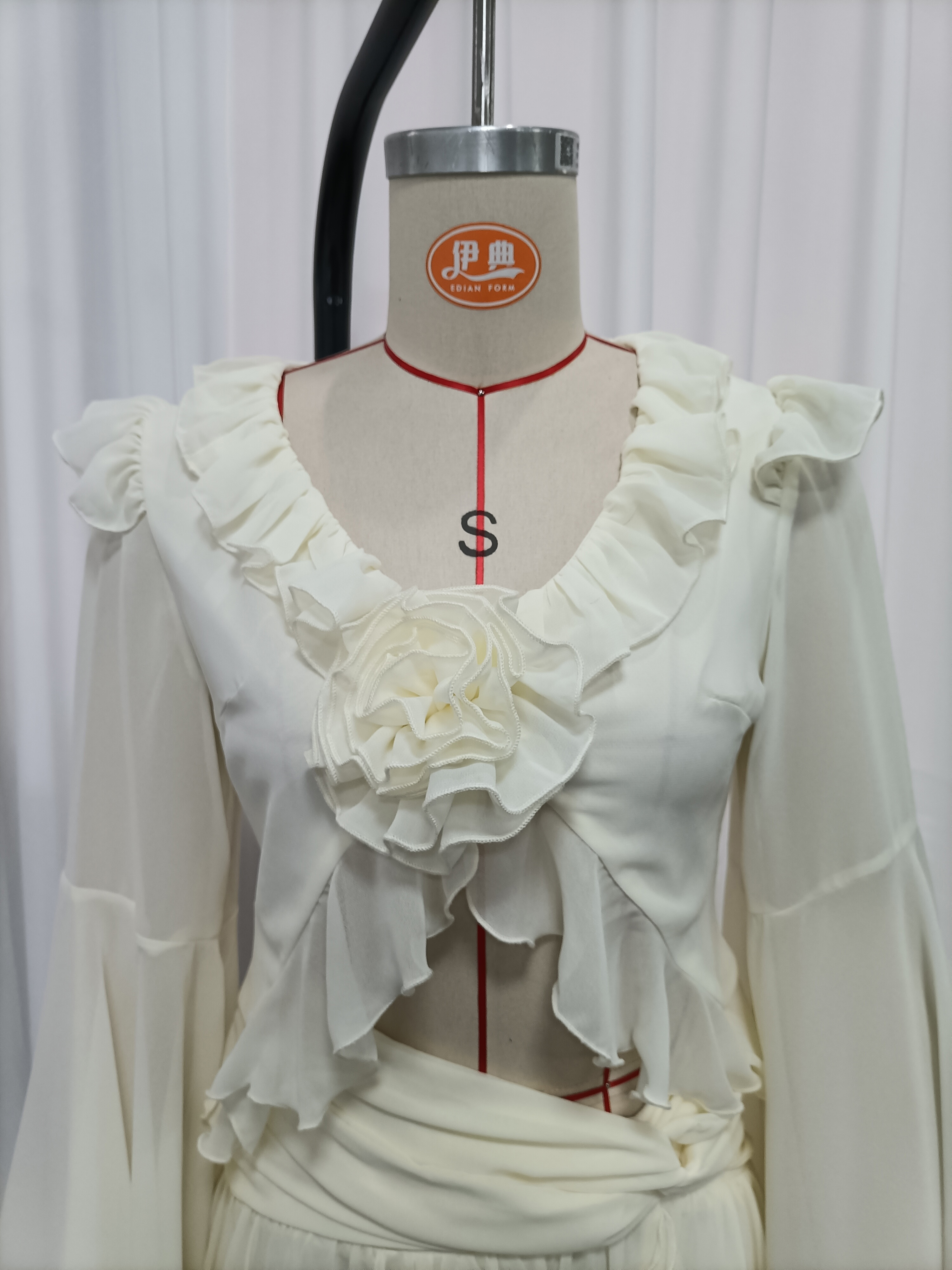 TWOTWINSTYLE Round Neck Long Sleeve Crop Top High Waist Fashion Dress
