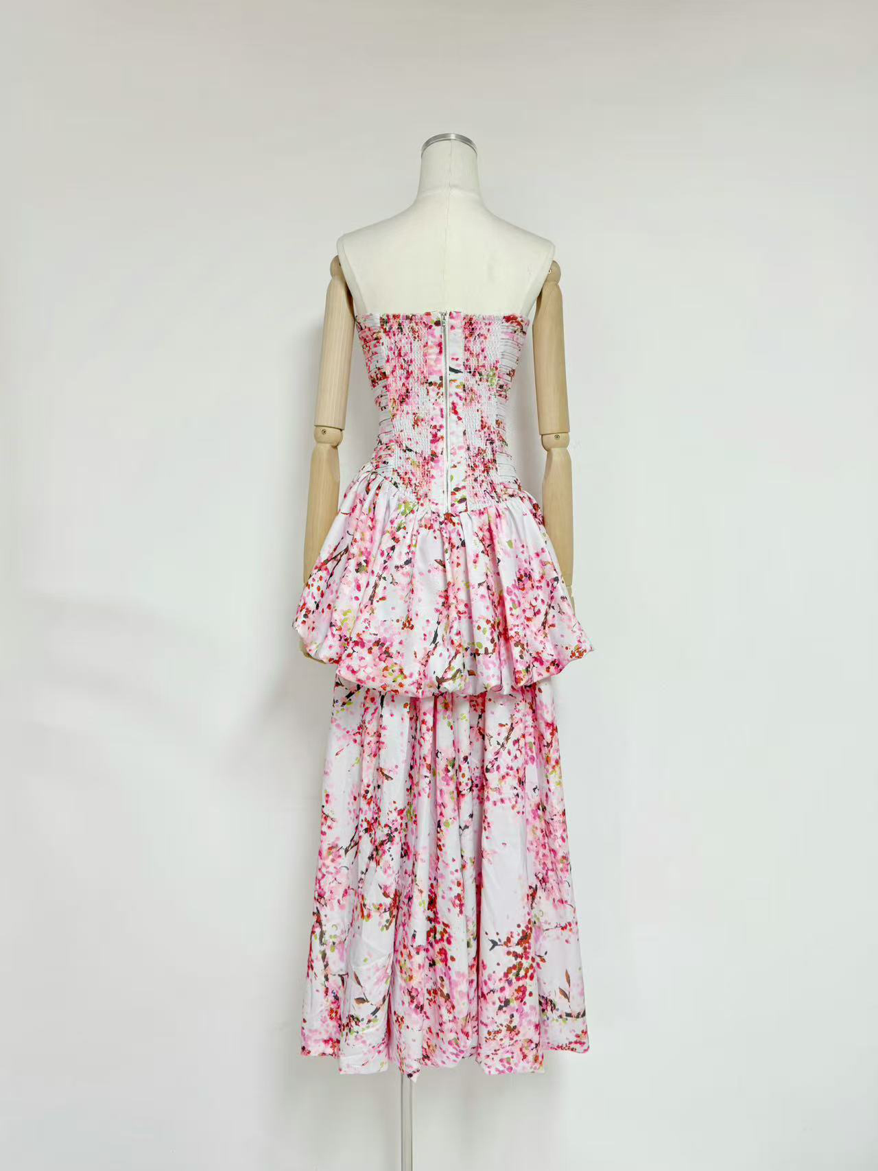 TWOTWINSTYLE Strapless High Waist Tiered Asymmetrical Hem Design Dress