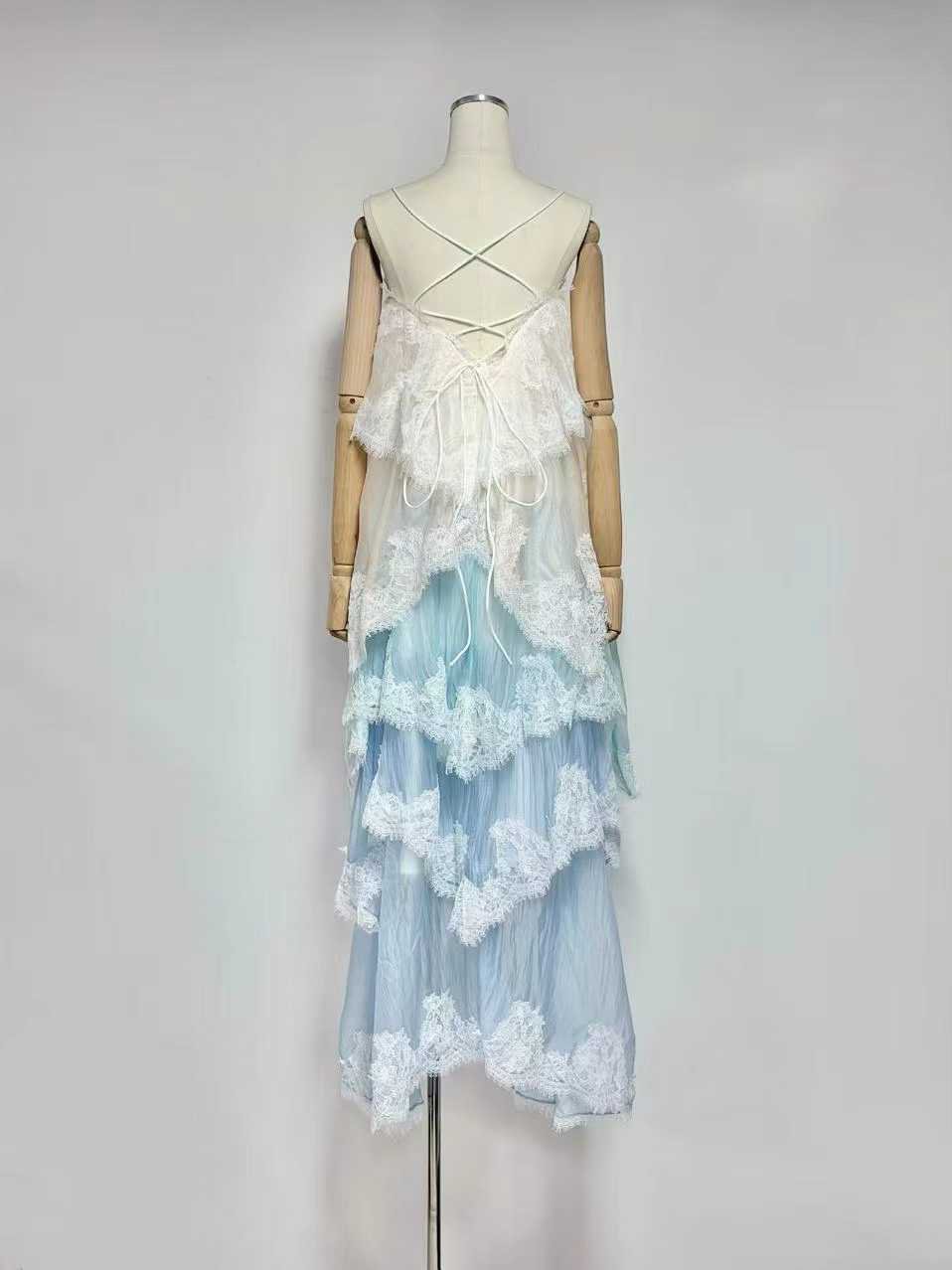 TWOTWINSTYLE Gradient Layered Spliced Lace Dreamy Maxi Dress