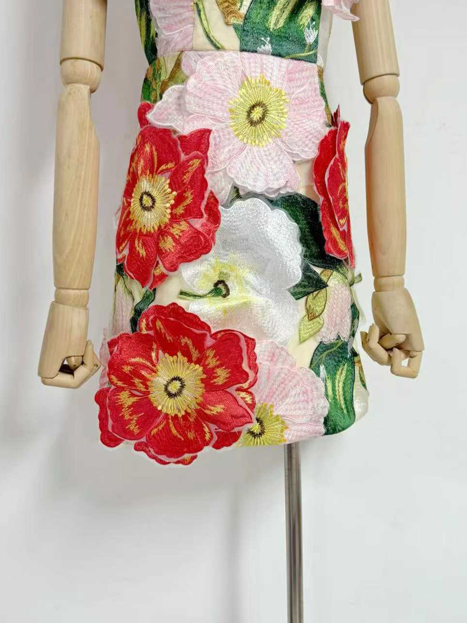 TWOTWINSTYLE Off Shoulder Hit Color High Waist Fashion Mini Dress