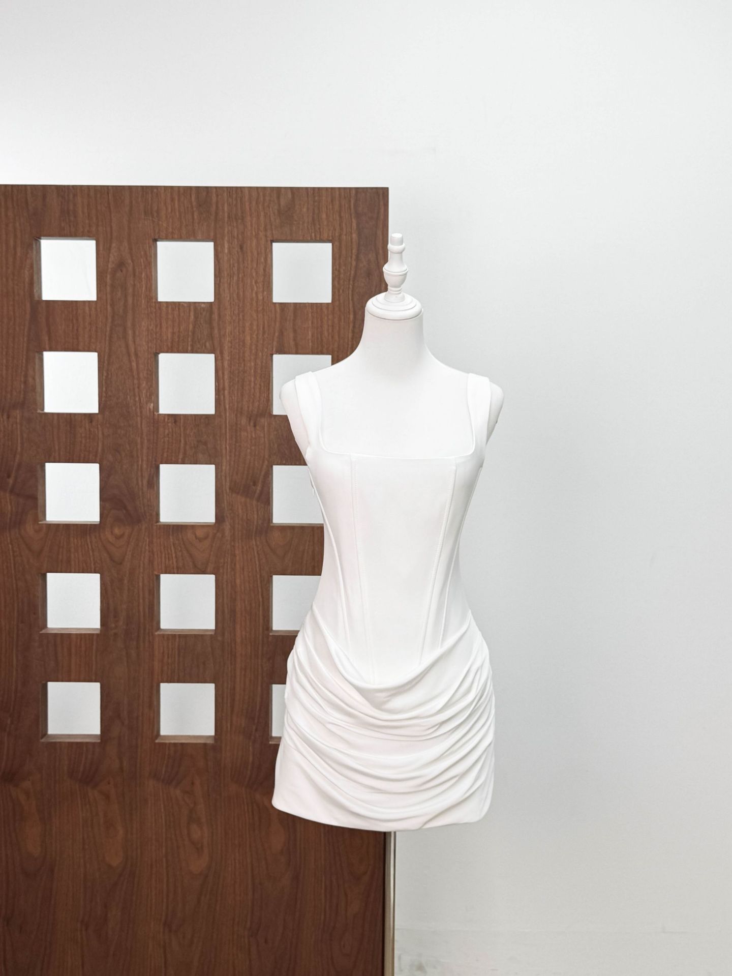 TWOTWINSTYLE Square Neckline Pleated Tunic Vintage Dress