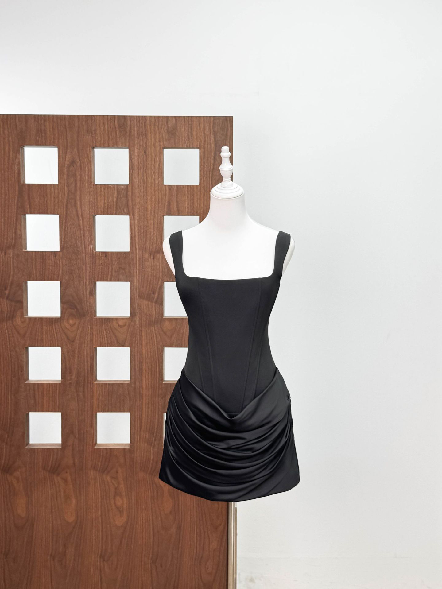 TWOTWINSTYLE Square Neckline Pleated Tunic Vintage Dress
