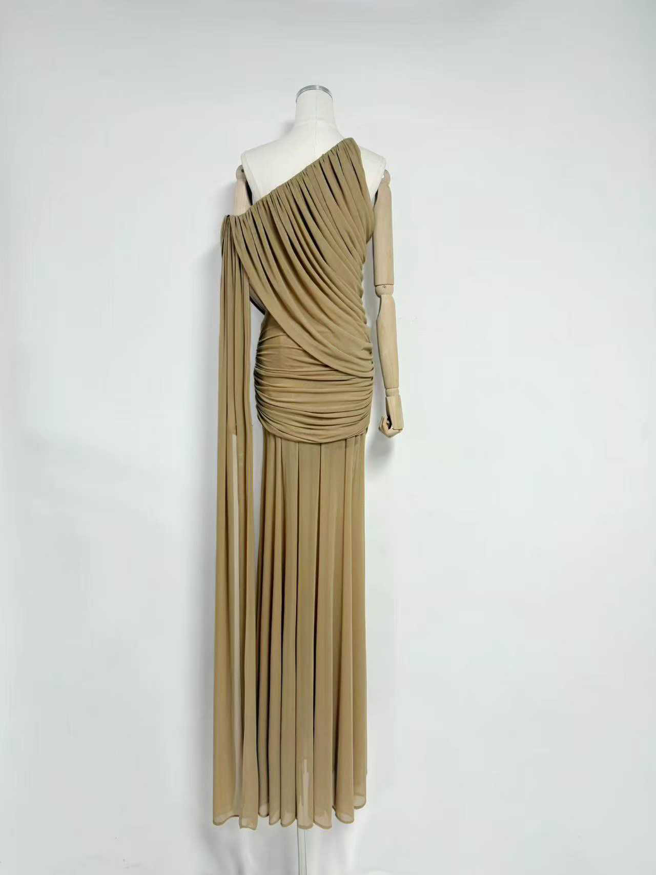 TWOTWINSTYLE Off Shoulder Pleated Side Split Vintage Dress