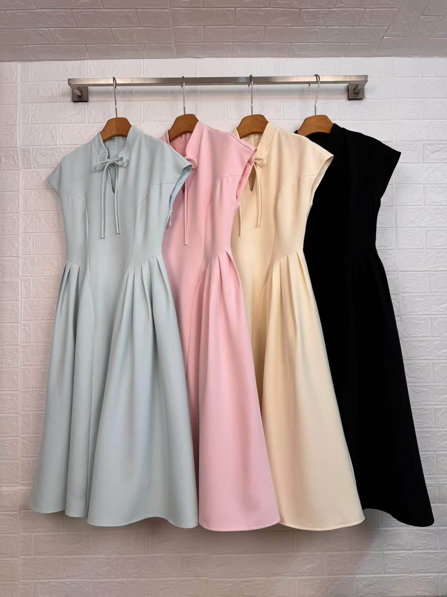TWOTWINSTYLE Stand Collar Short Sleeve Tunic Pleated Elegant A-Line Dress