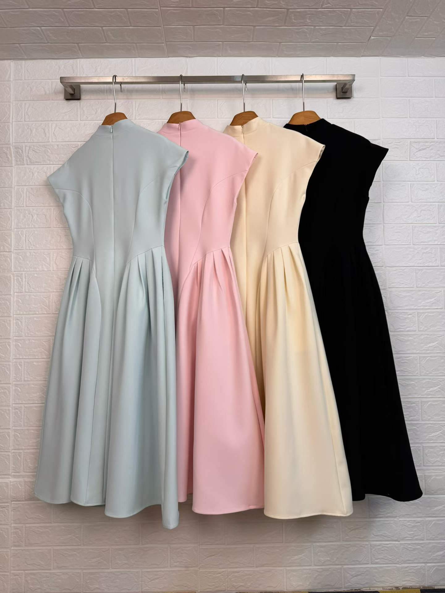 TWOTWINSTYLE Stand Collar Short Sleeve Tunic Pleated Elegant A-Line Dress