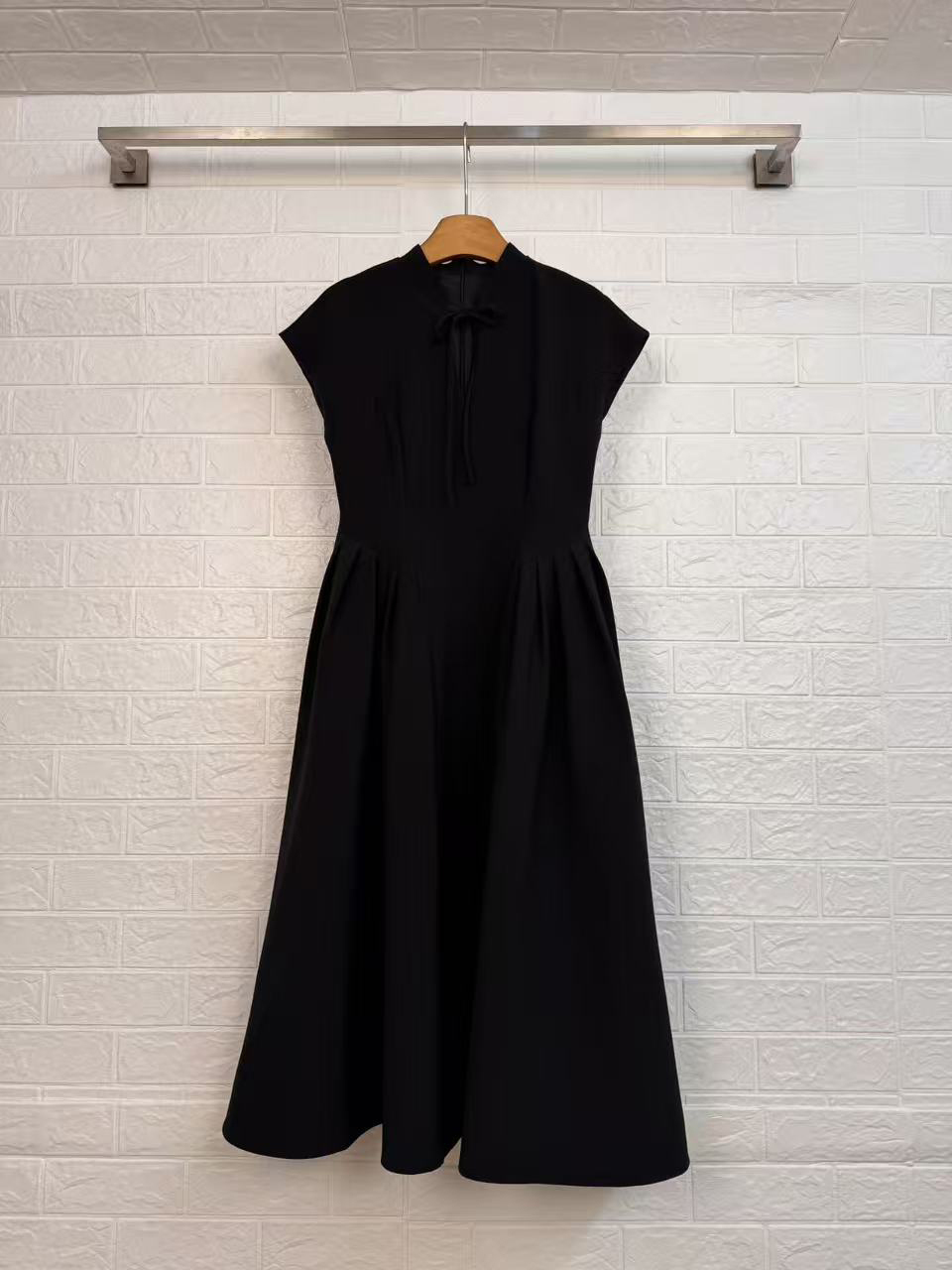 TWOTWINSTYLE Stand Collar Short Sleeve Tunic Pleated Elegant A-Line Dress