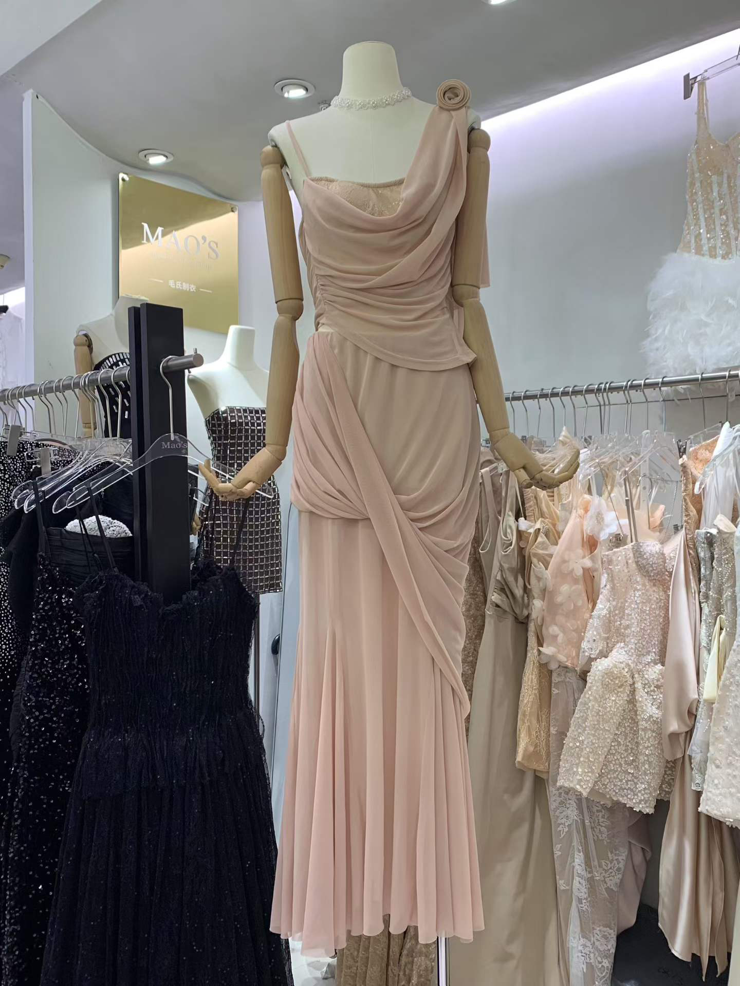 TWOTWINSTYLE Off Shoulder Bare Midriff Pleated Spliced Flower Elegant Dress