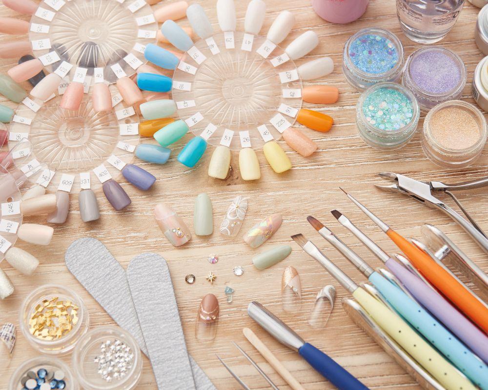 Libérez l'artiste qui sommeille en vous : des idées de nail art DIY que vous pouvez réaliser avec une perceuse