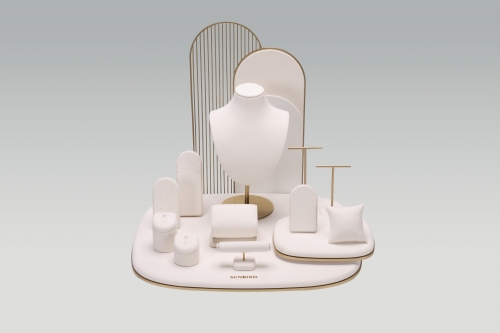 PC26009 2026 Fashionable Design Metal Backwall Display Jewelry Stands For Jewelry Retailer