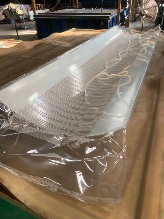 Disposable vacuum bag for laminate glass