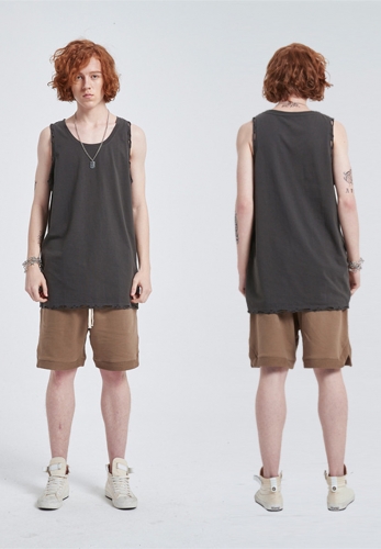 Cut hole loose-fitting men's sports vest