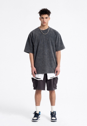 High street ripped hem layered with a half-length bottoming shirt